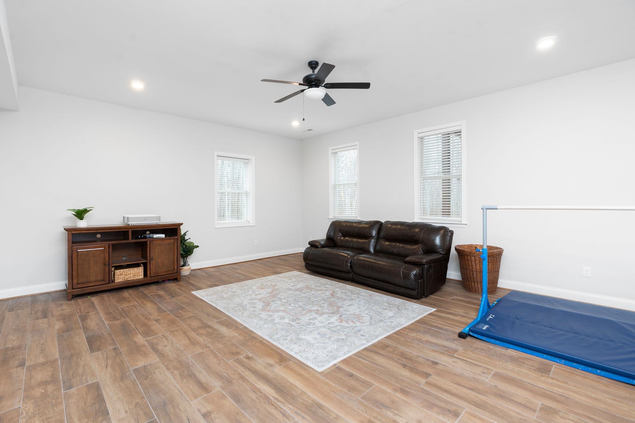114 Jaspers Ln