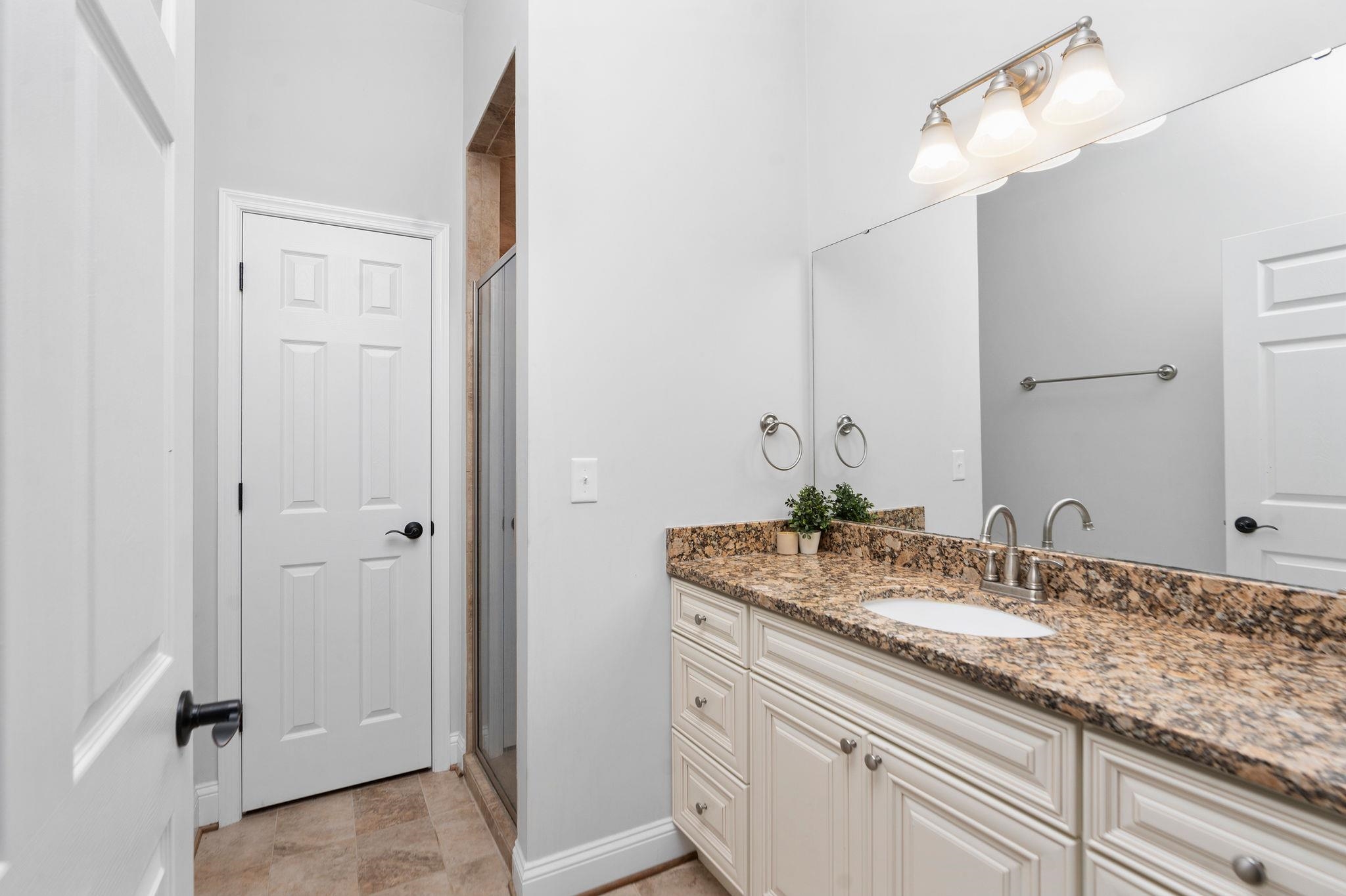 114 Jaspers Ln