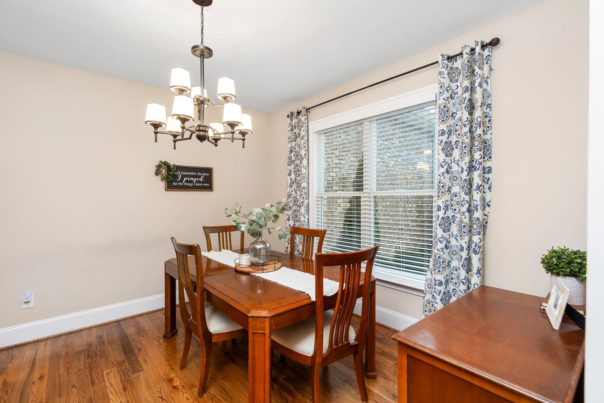 114 Jaspers Ln