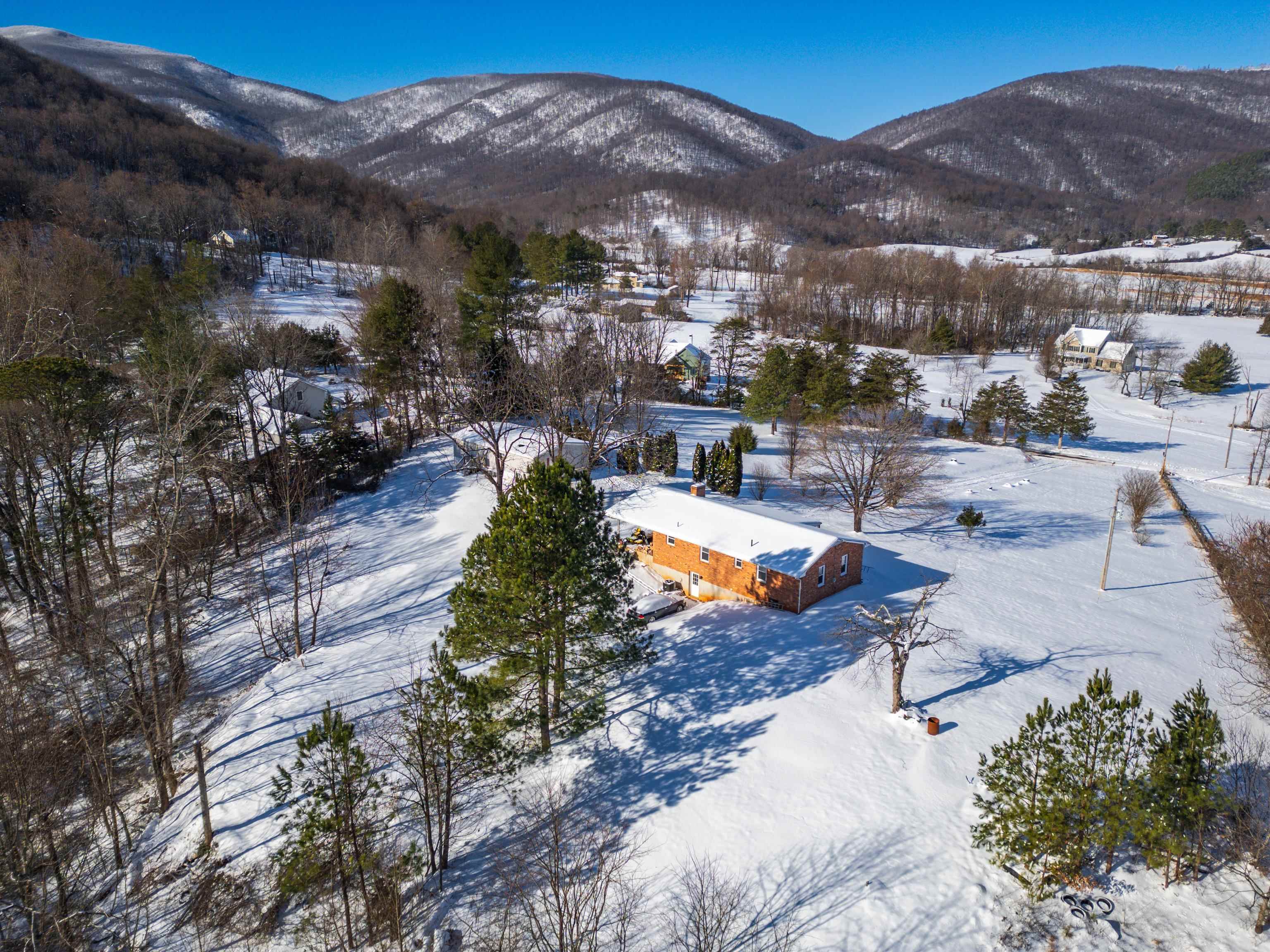 453 Glass Hollow Rd