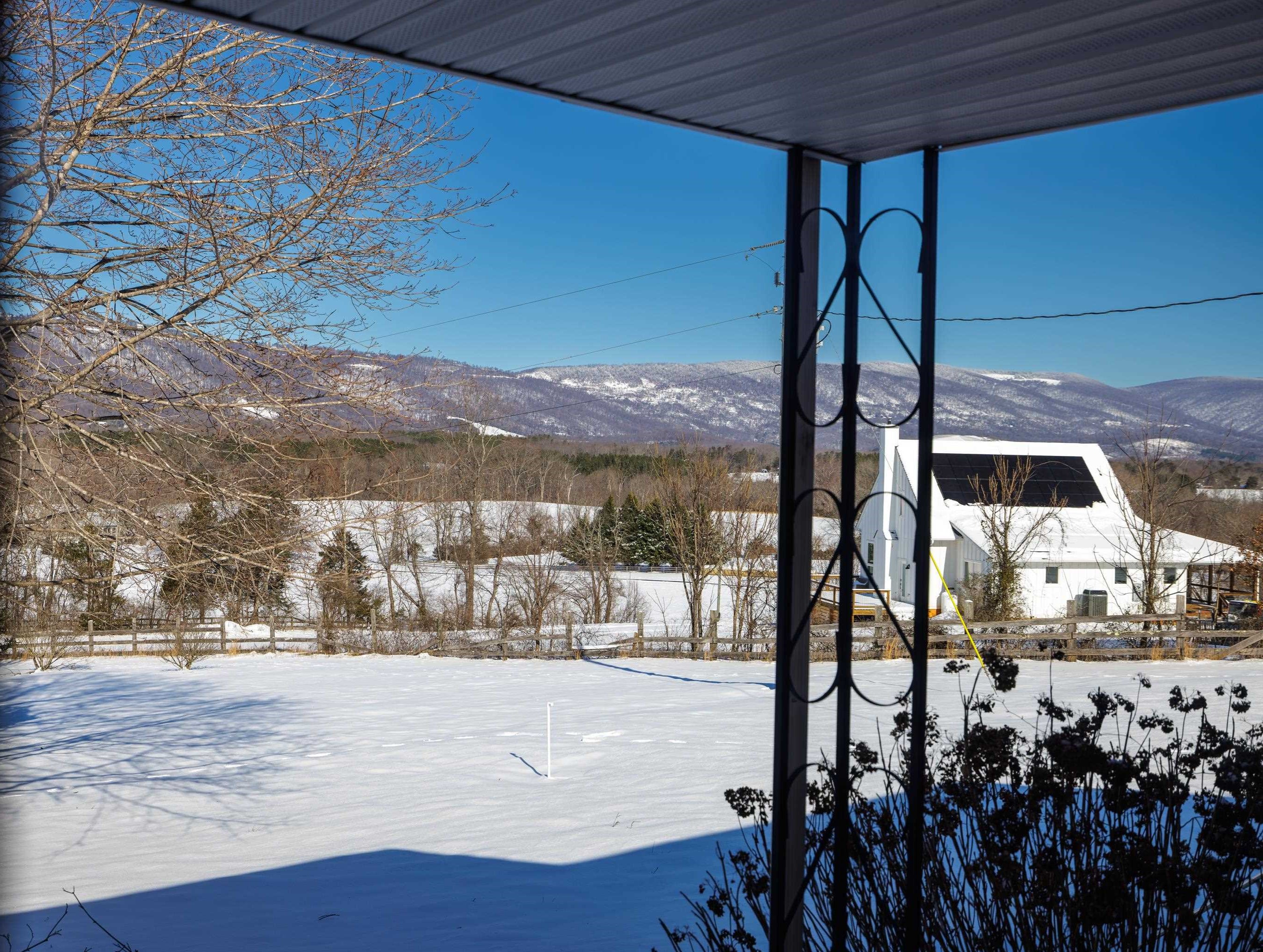 453 Glass Hollow Rd