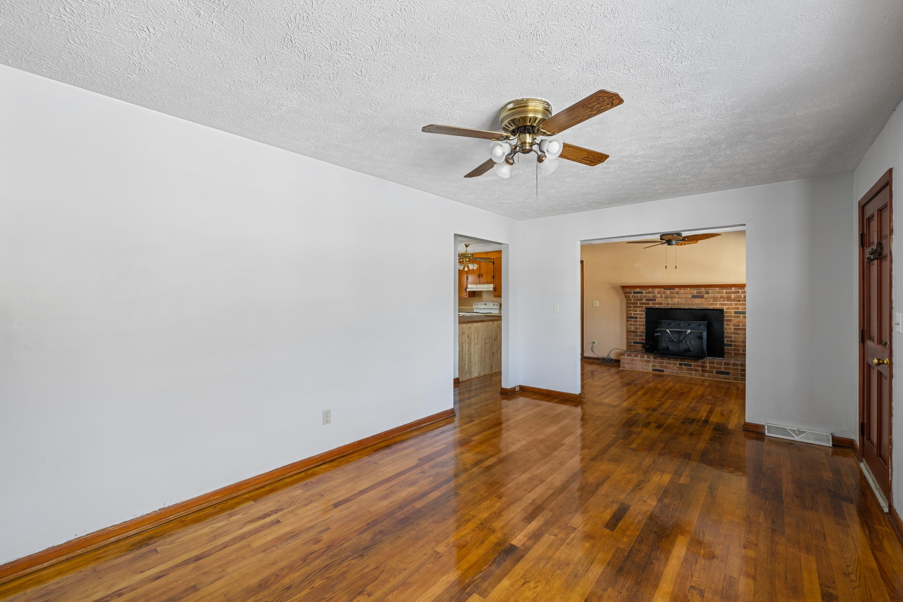 453 Glass Hollow Rd