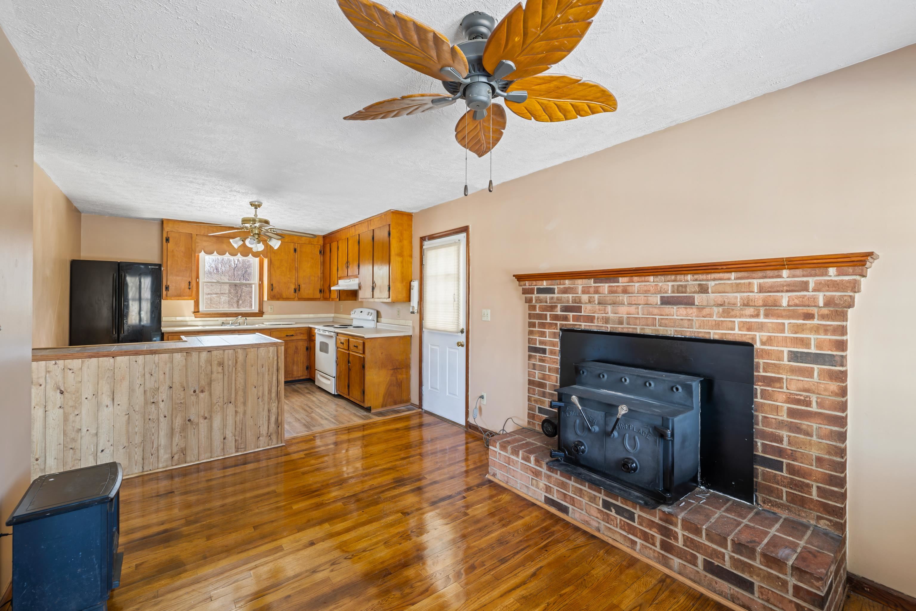 453 Glass Hollow Rd