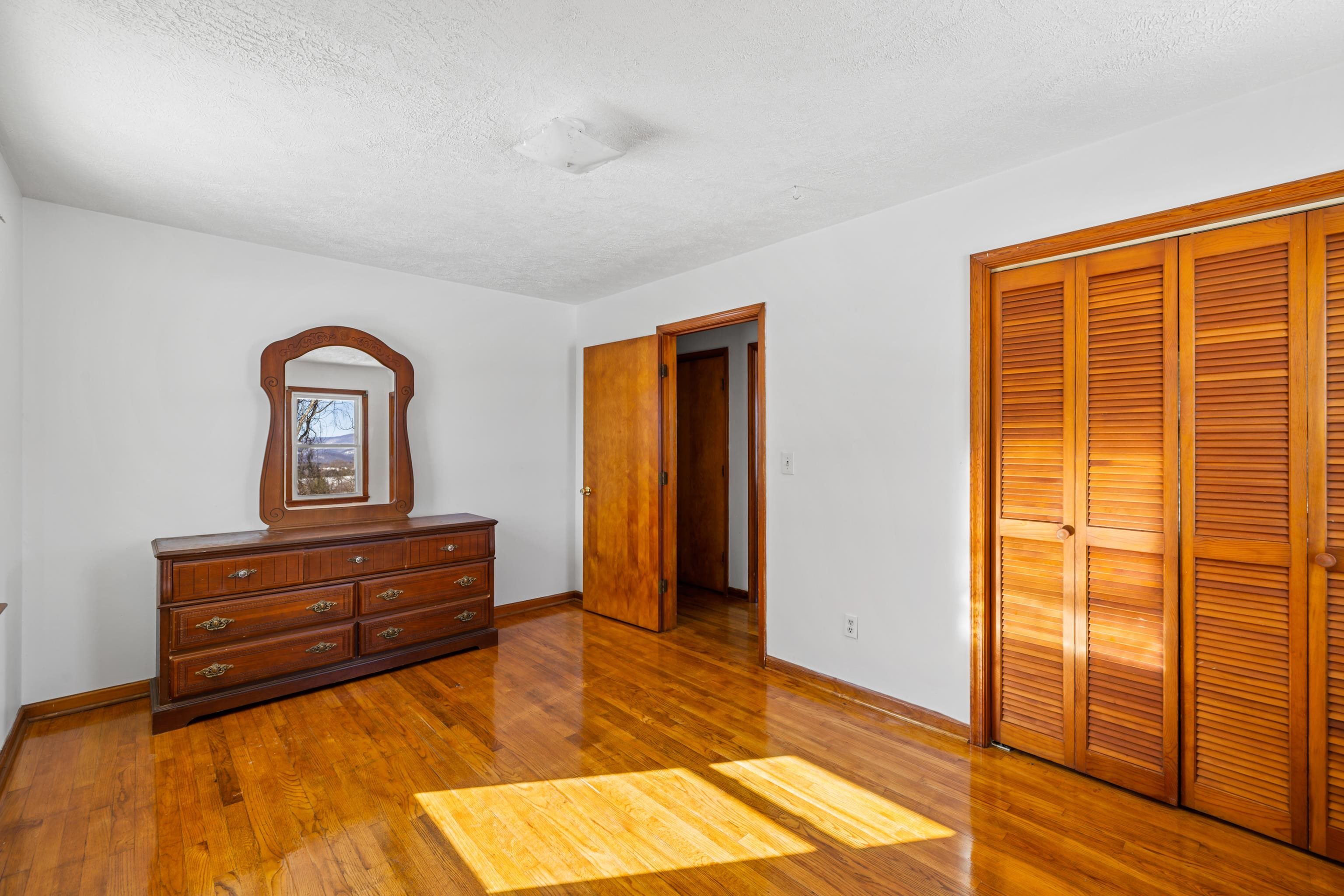 453 Glass Hollow Rd
