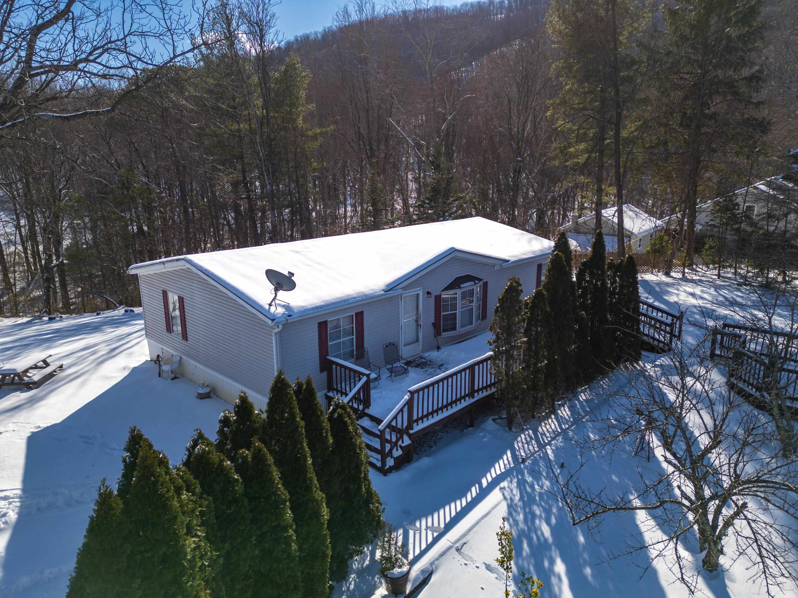 453 Glass Hollow Rd