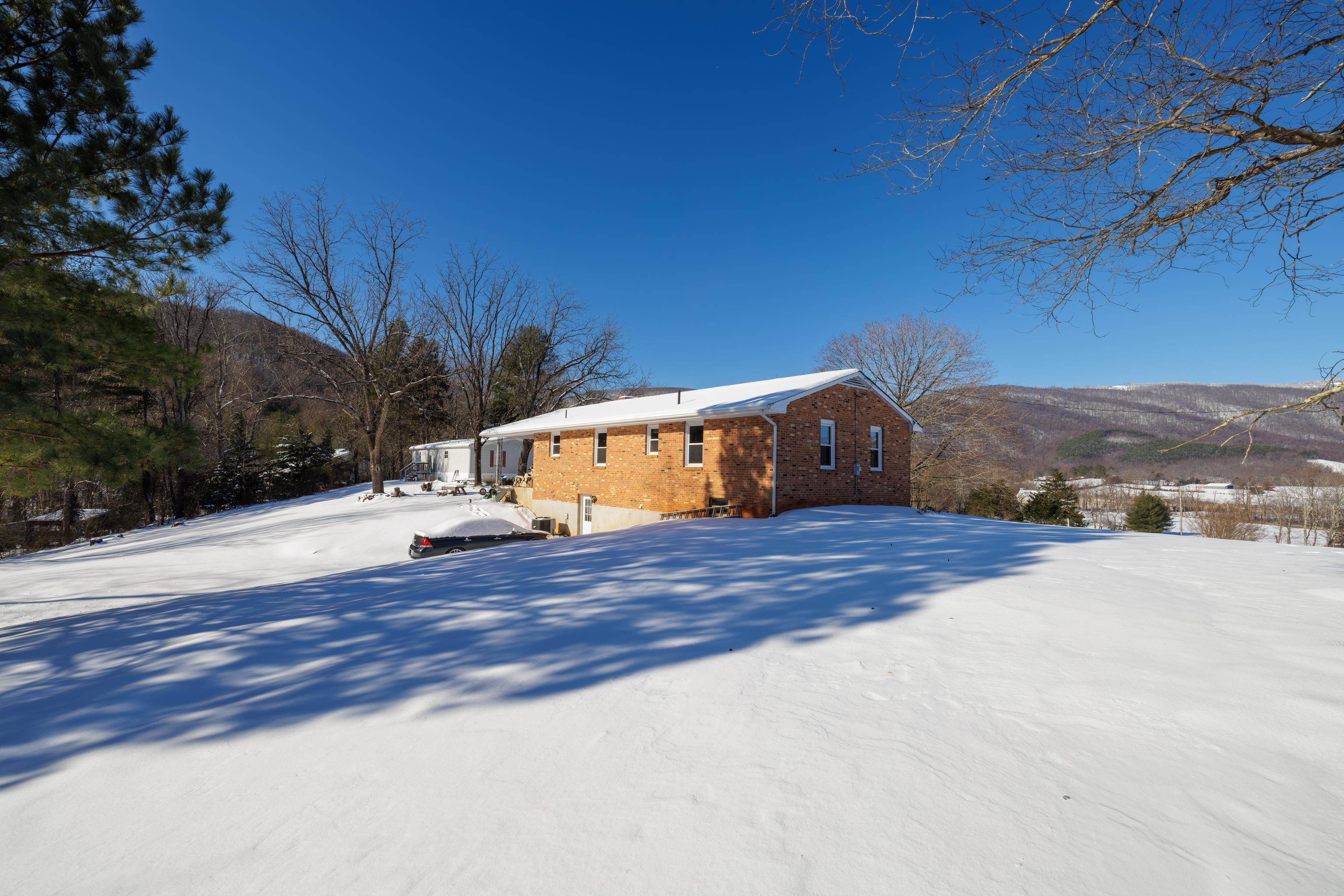 453 Glass Hollow Rd
