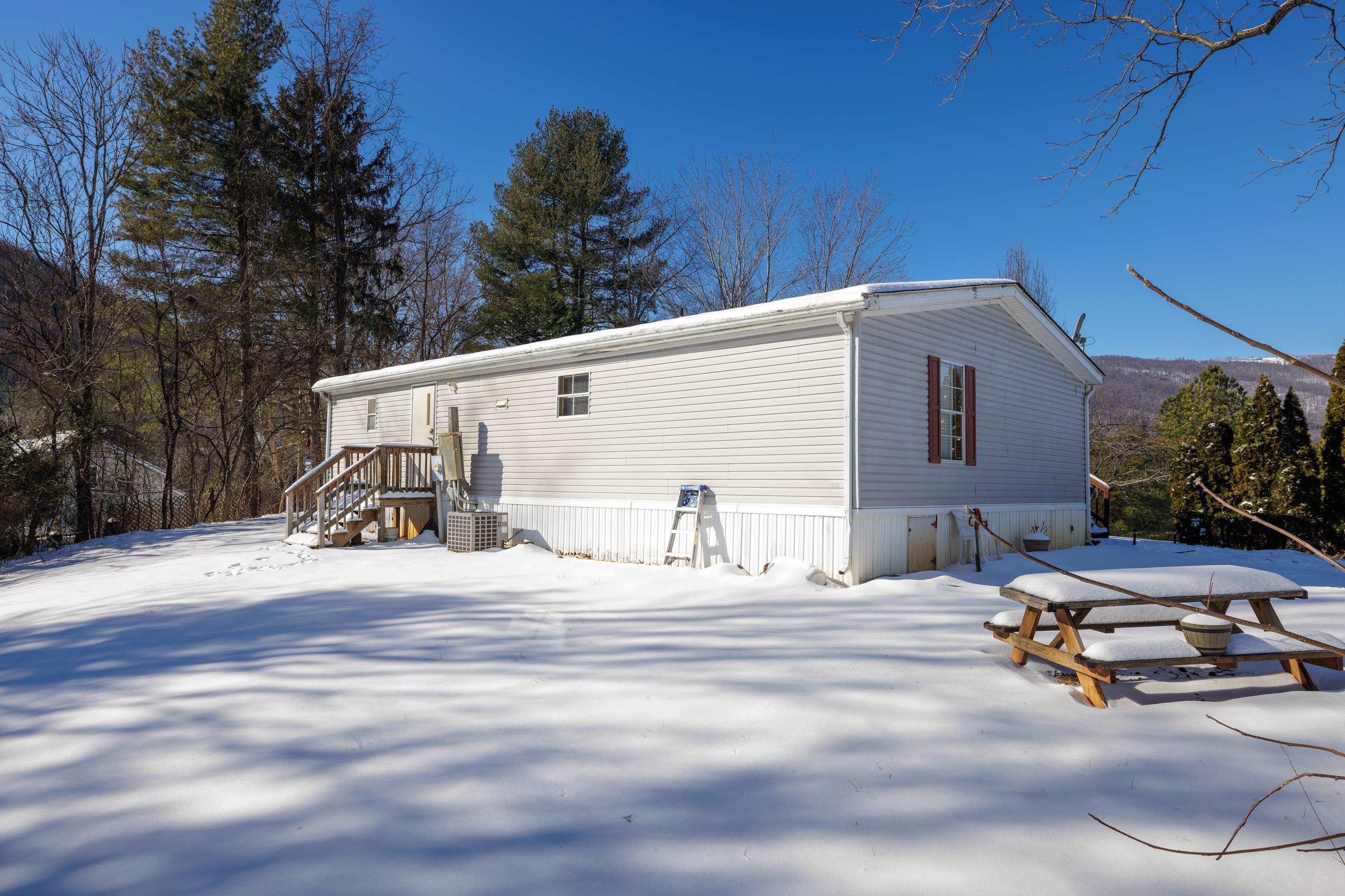 453 Glass Hollow Rd