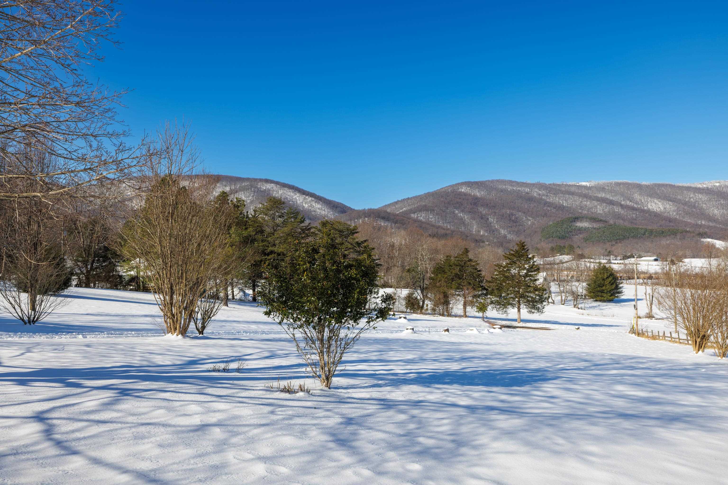 453 Glass Hollow Rd