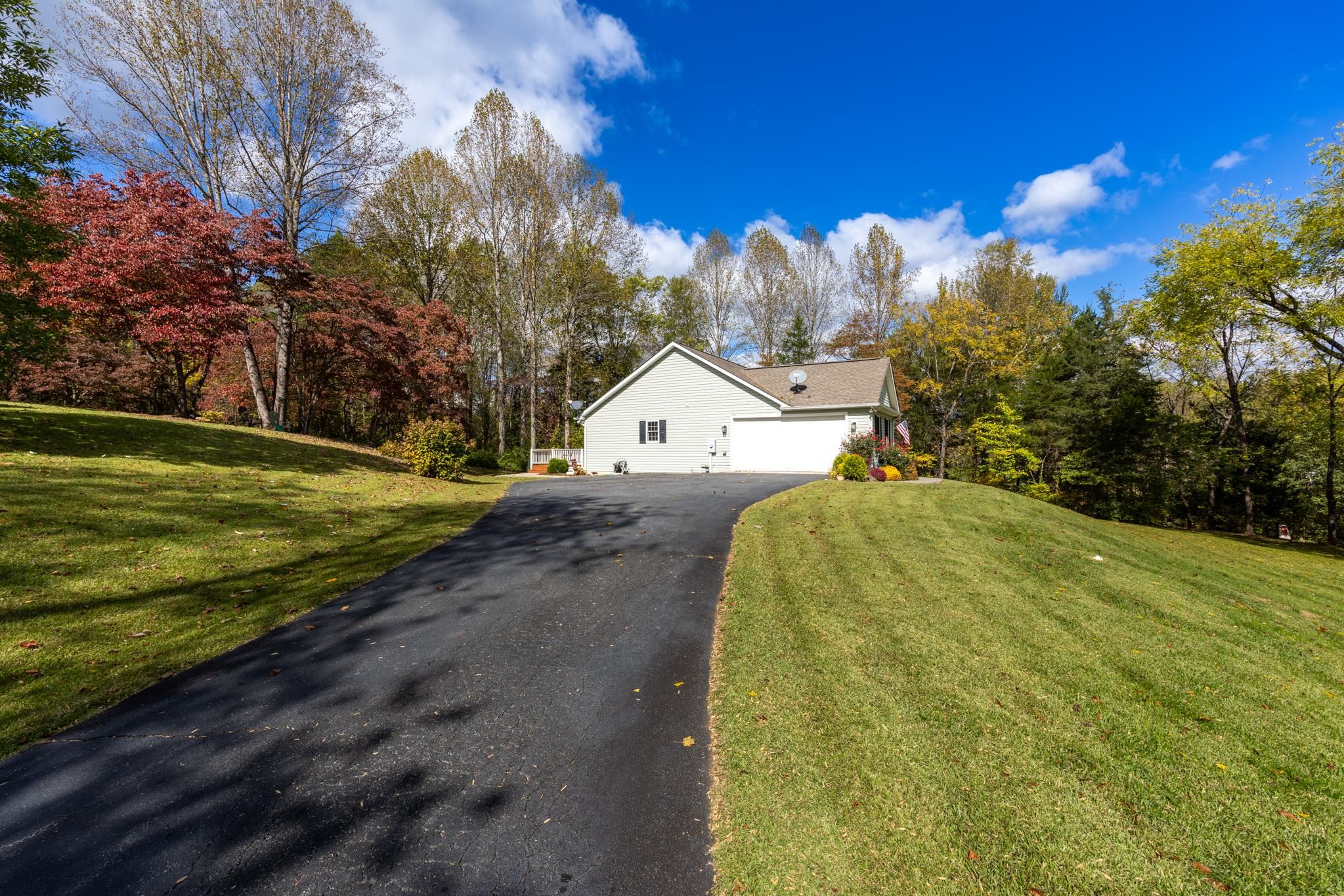 150 Heritage Hill Ln