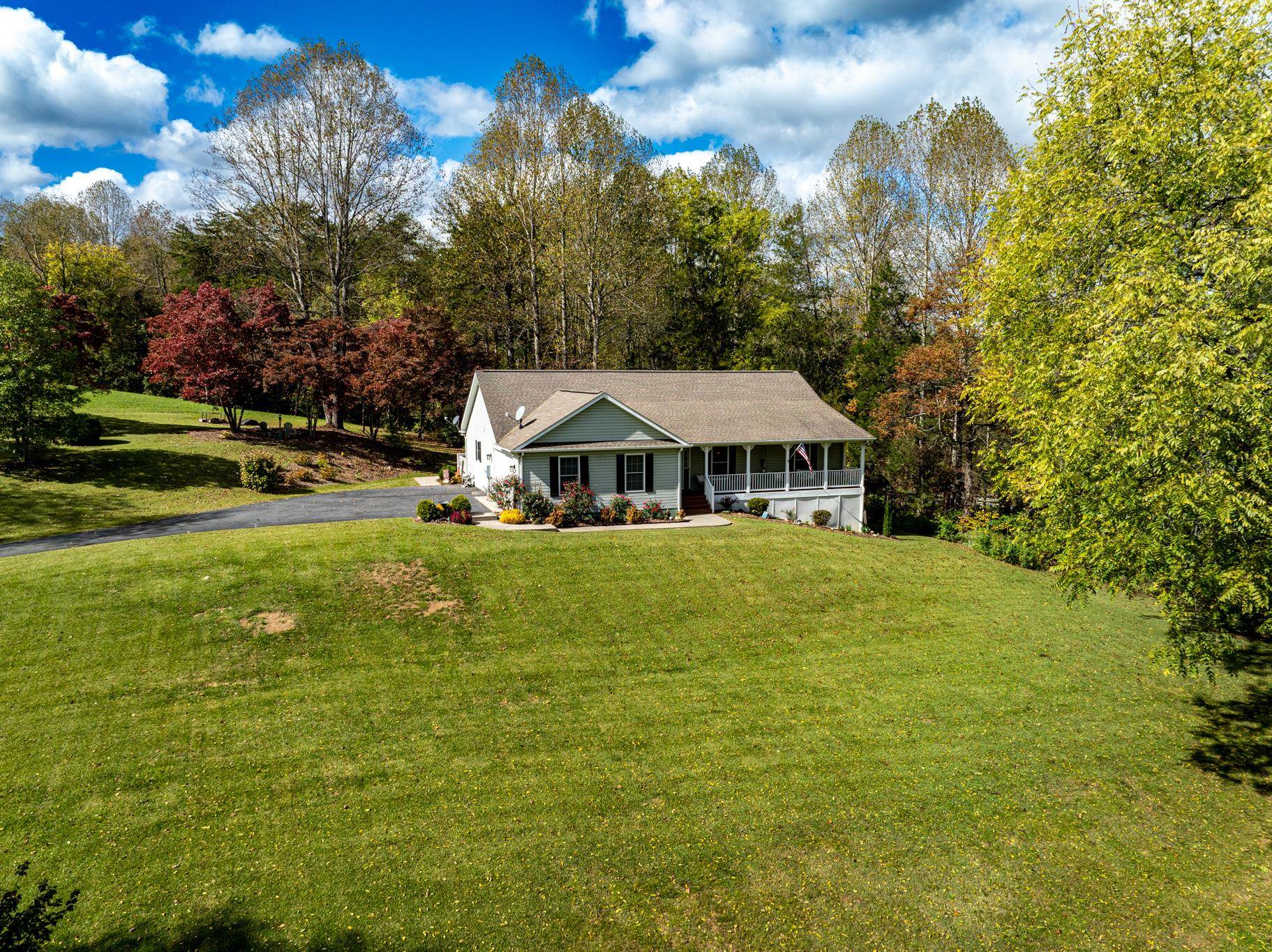 150 Heritage Hill Ln