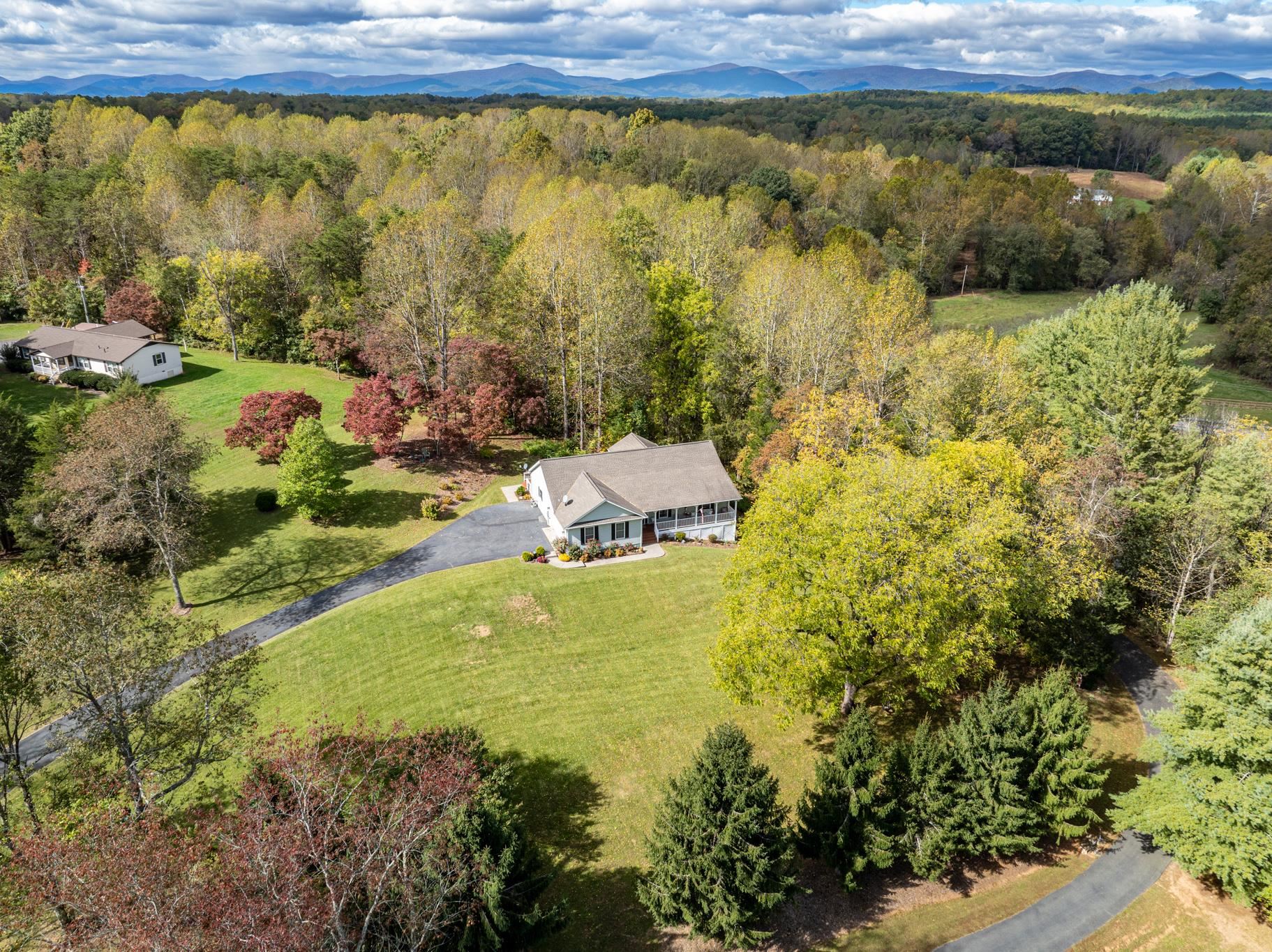 150 Heritage Hill Ln
