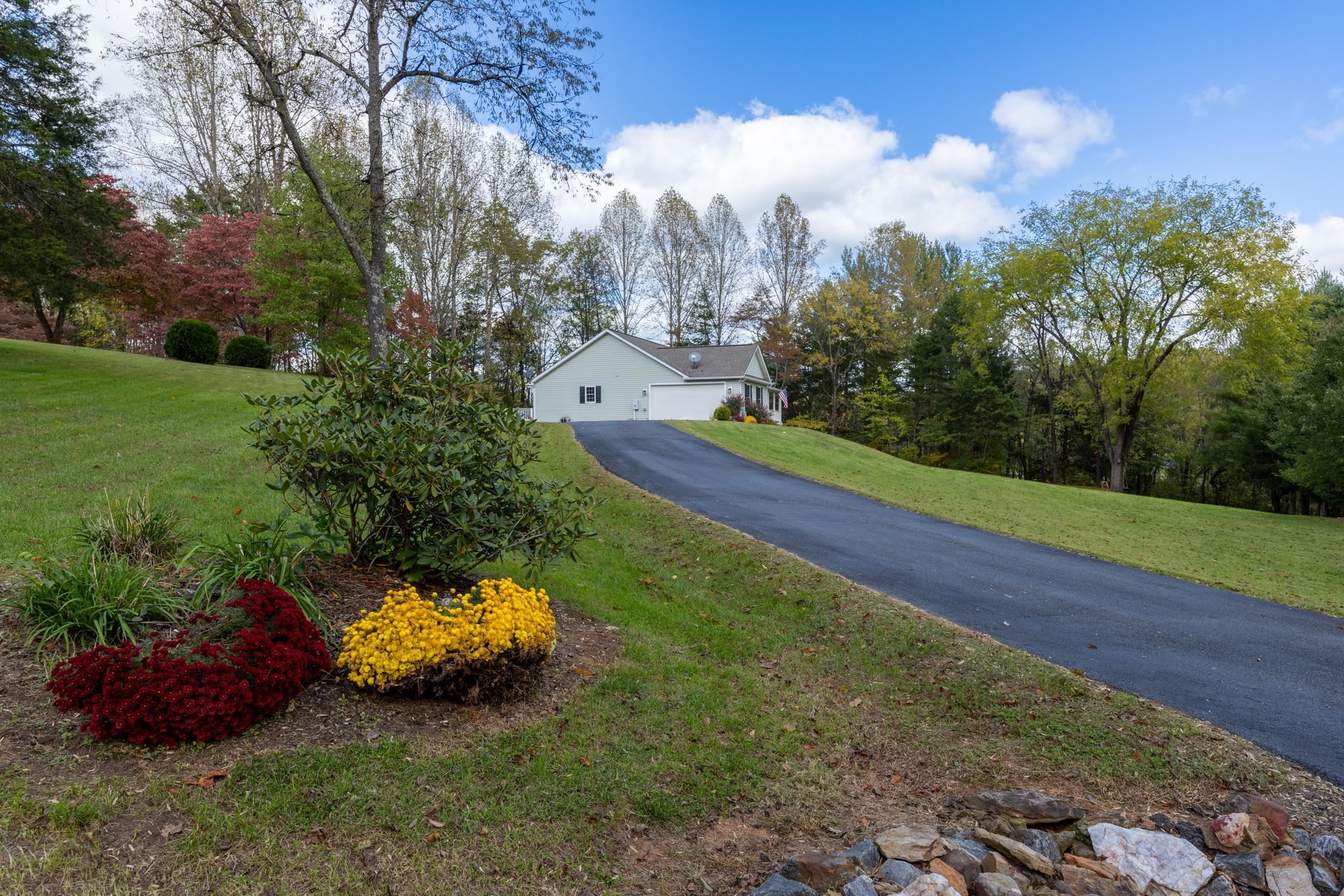 150 Heritage Hill Ln