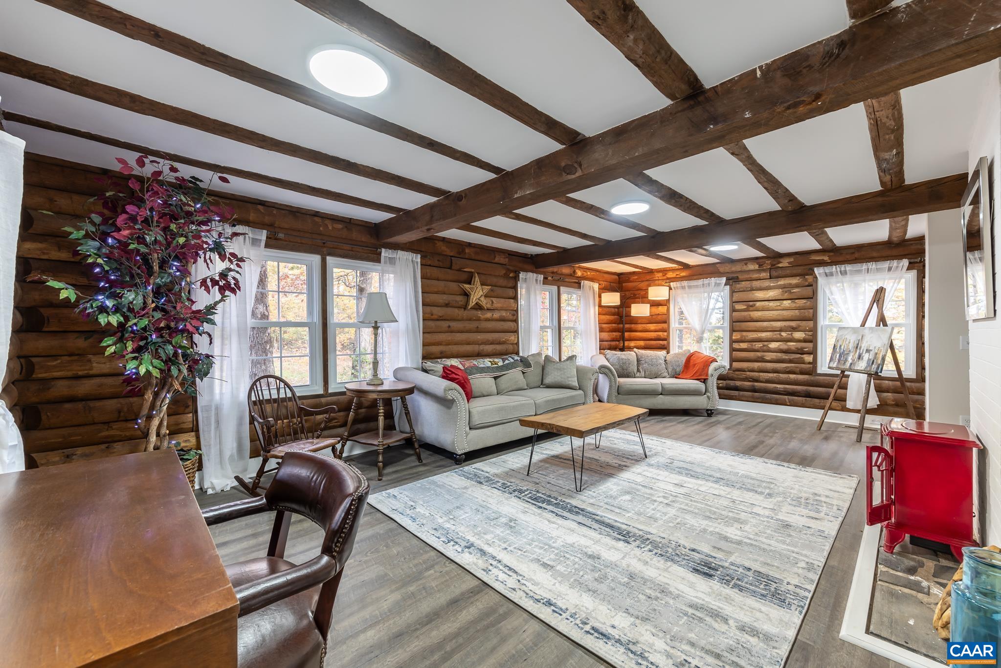 2395 Mountain Brook Dr