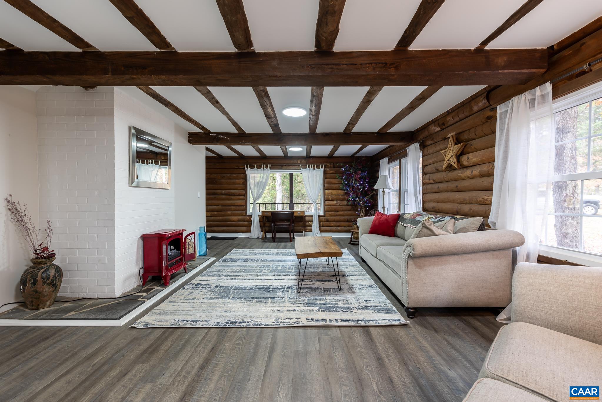 2395 Mountain Brook Dr
