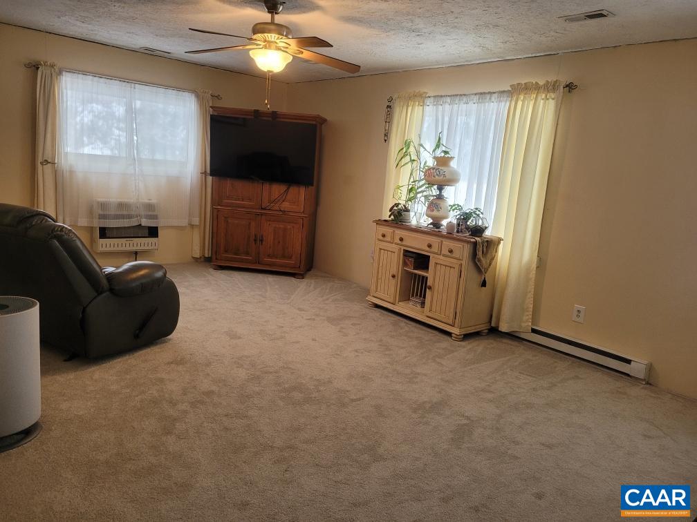 916 Hensley Rd