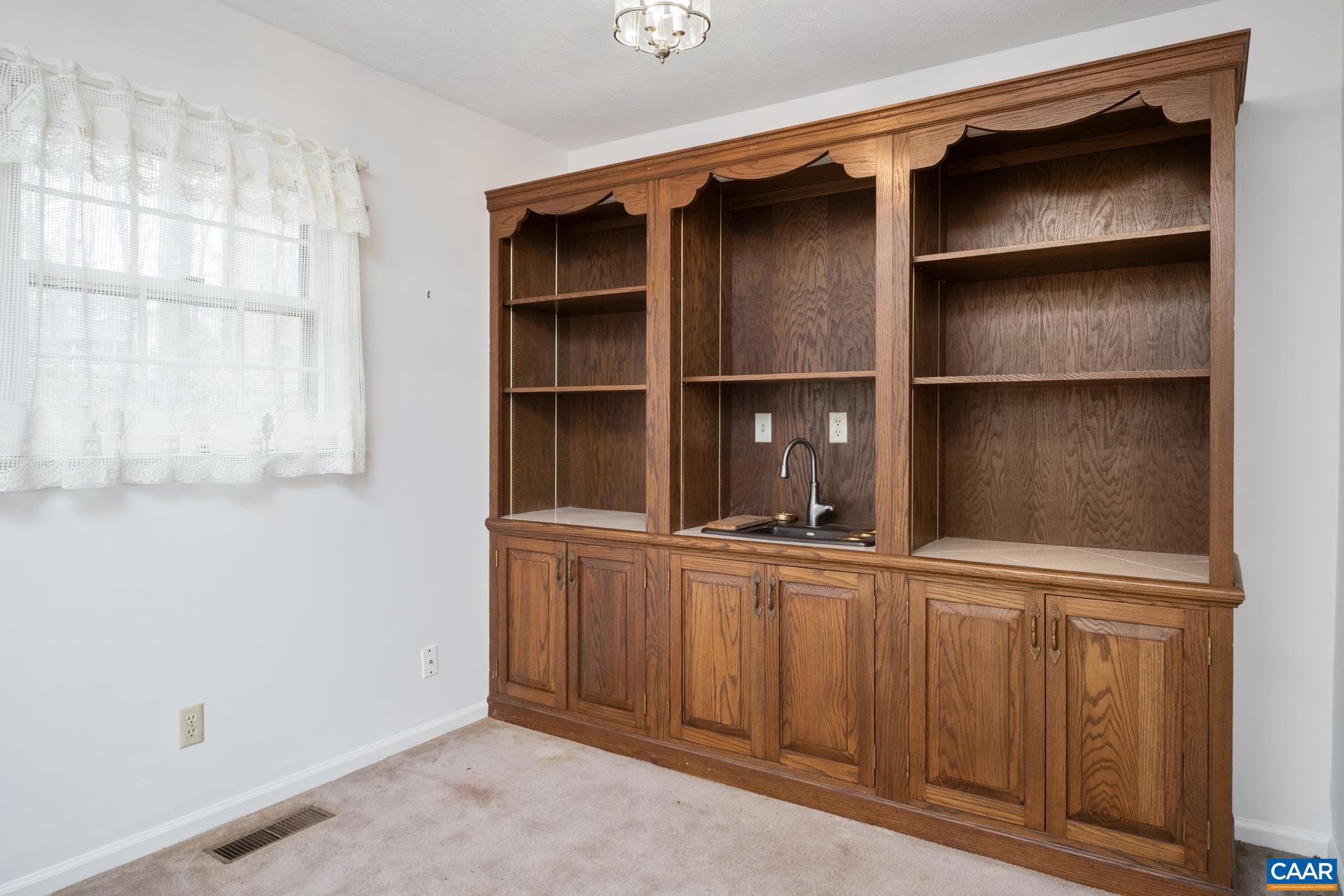 1704 Inglewood Dr