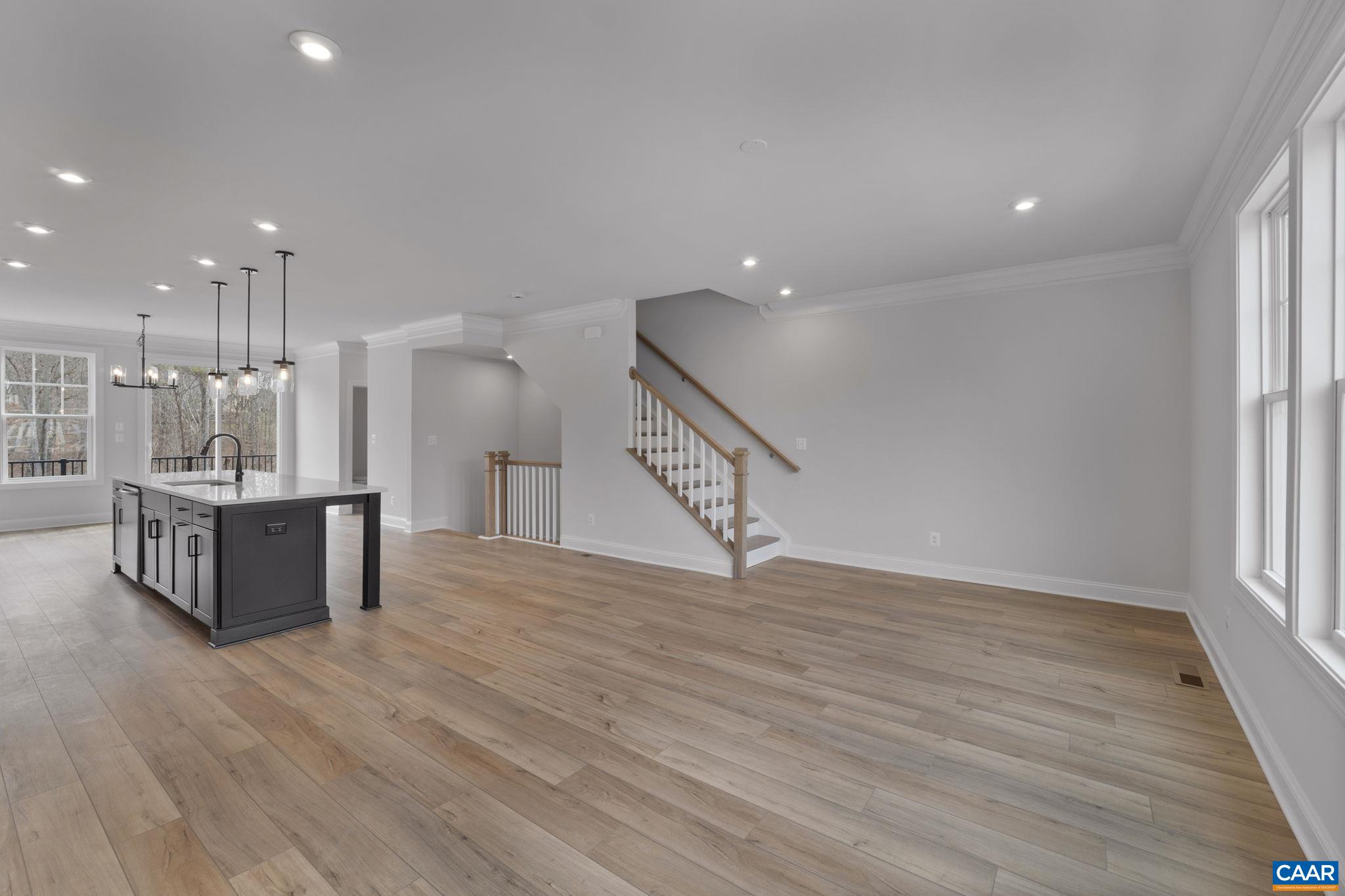 42 Farrow Cir