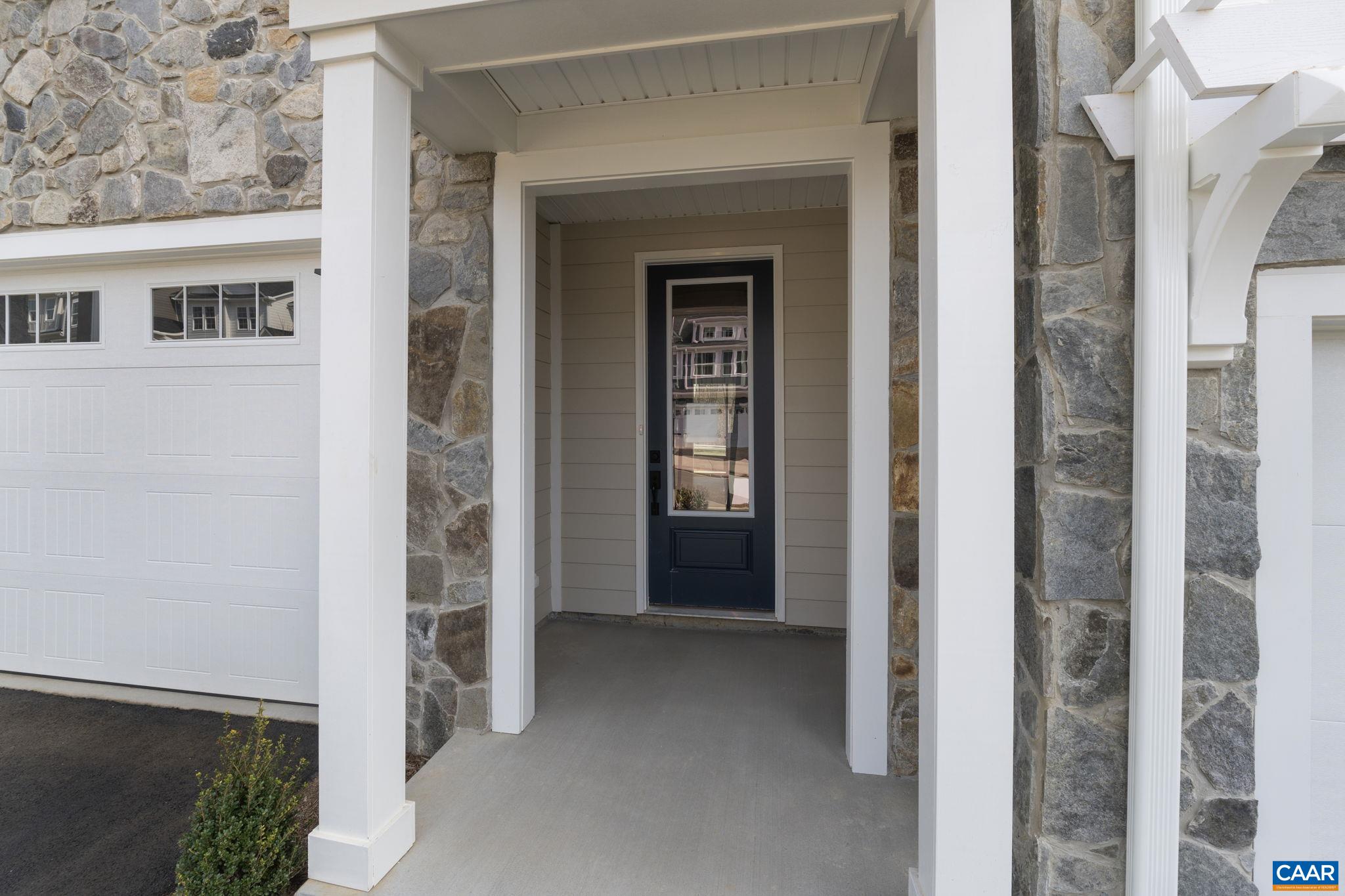 42 Farrow Cir