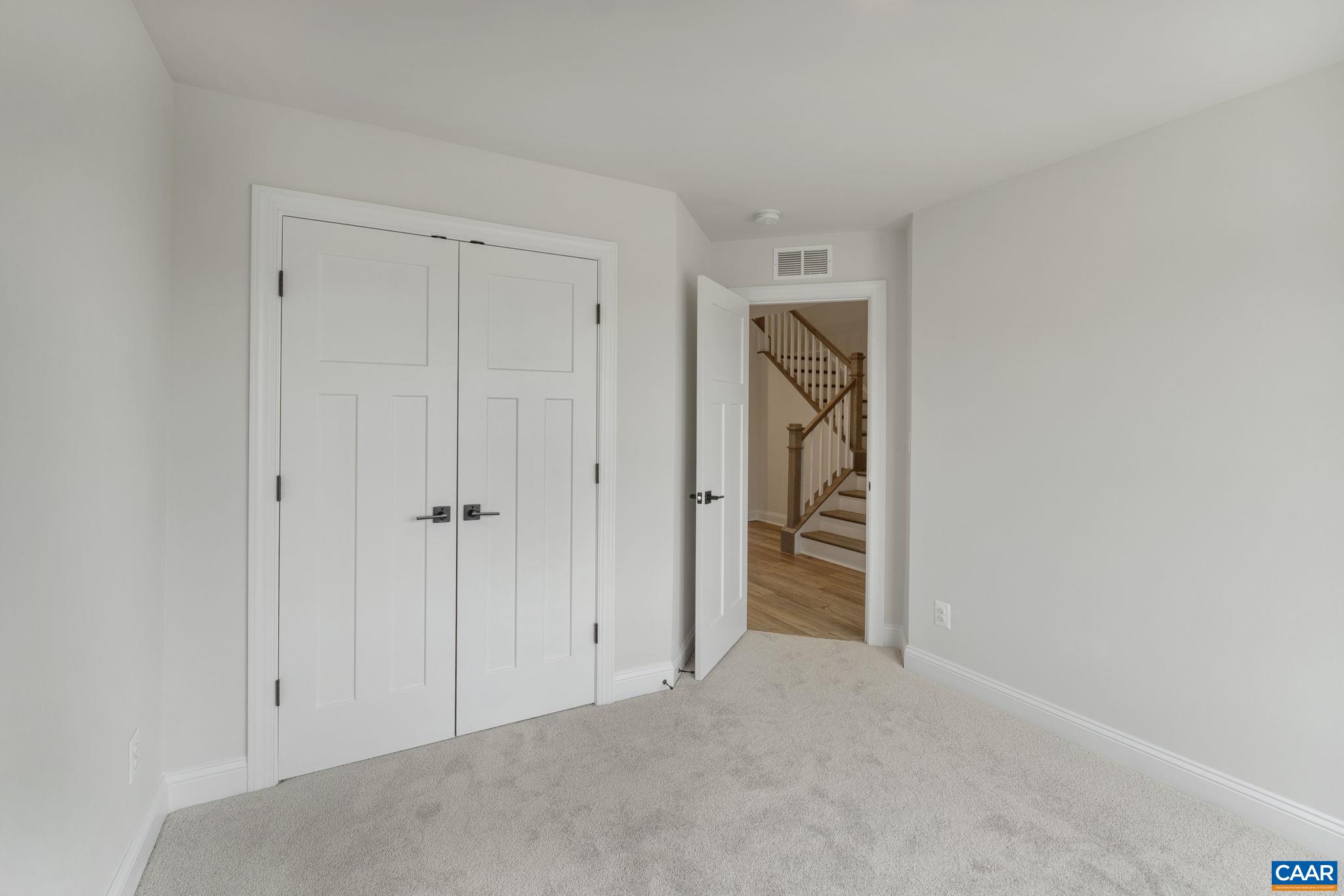 42 Farrow Cir