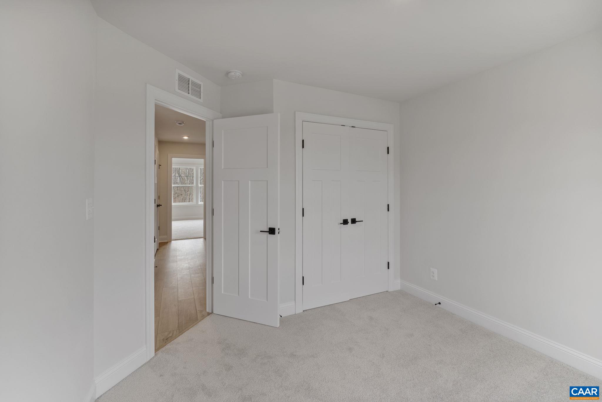42 Farrow Cir