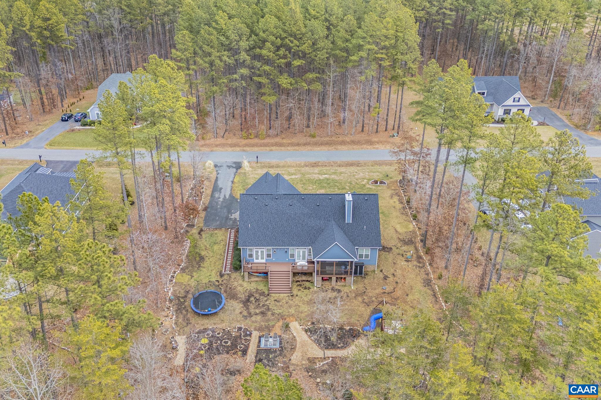 41 Pine Shadow Ct