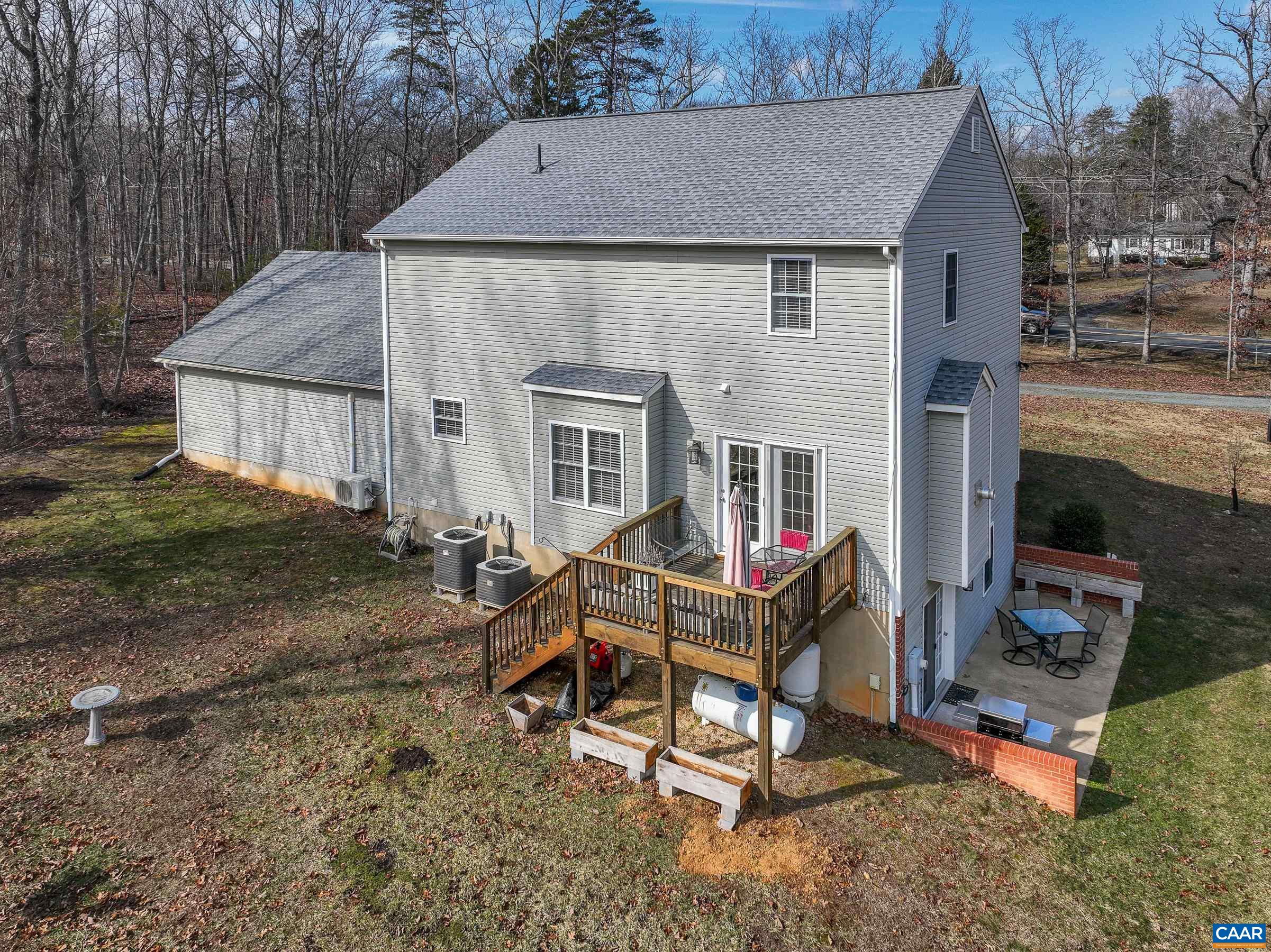 8512 Louisa Rd
