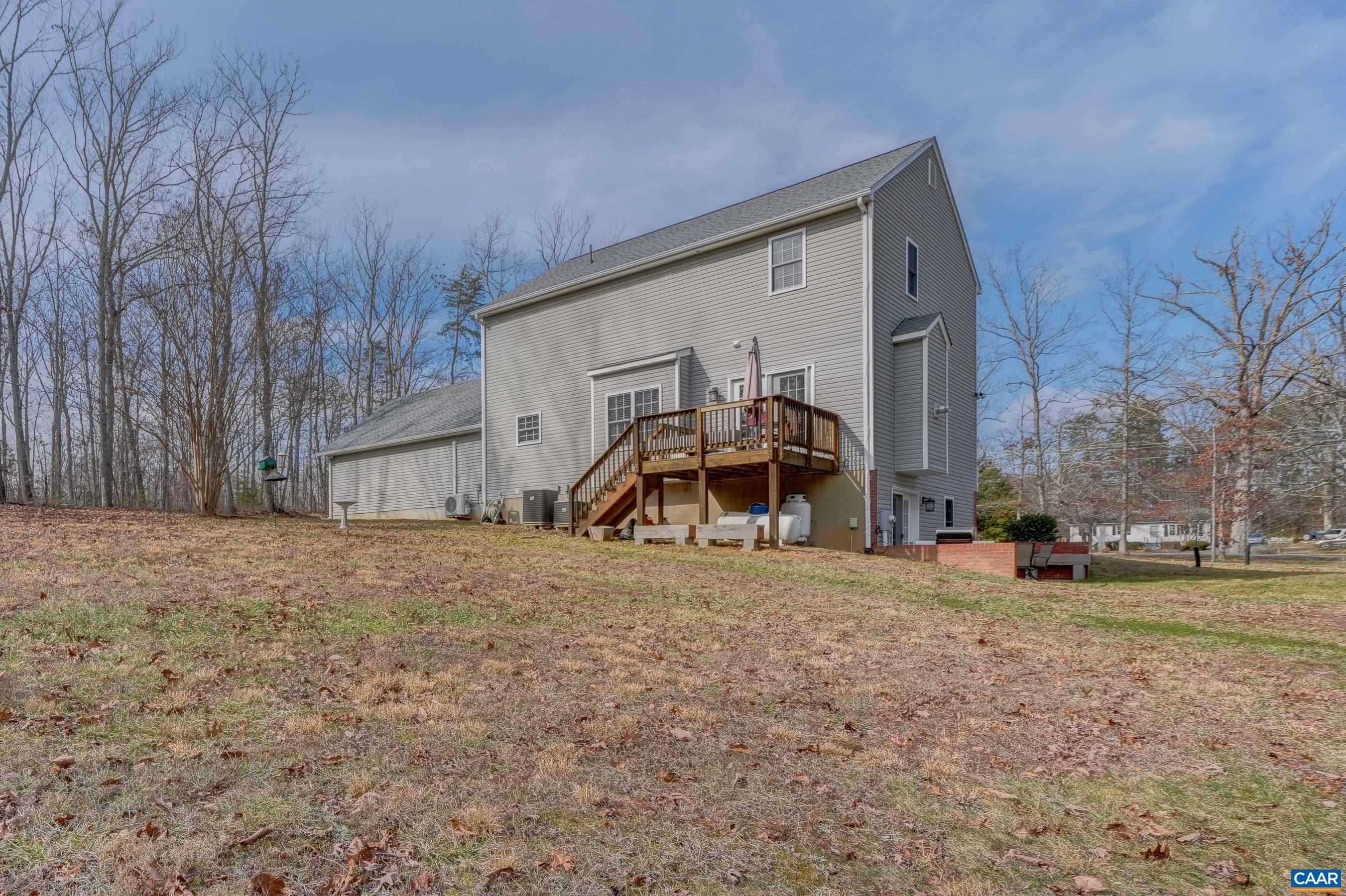 8512 Louisa Rd