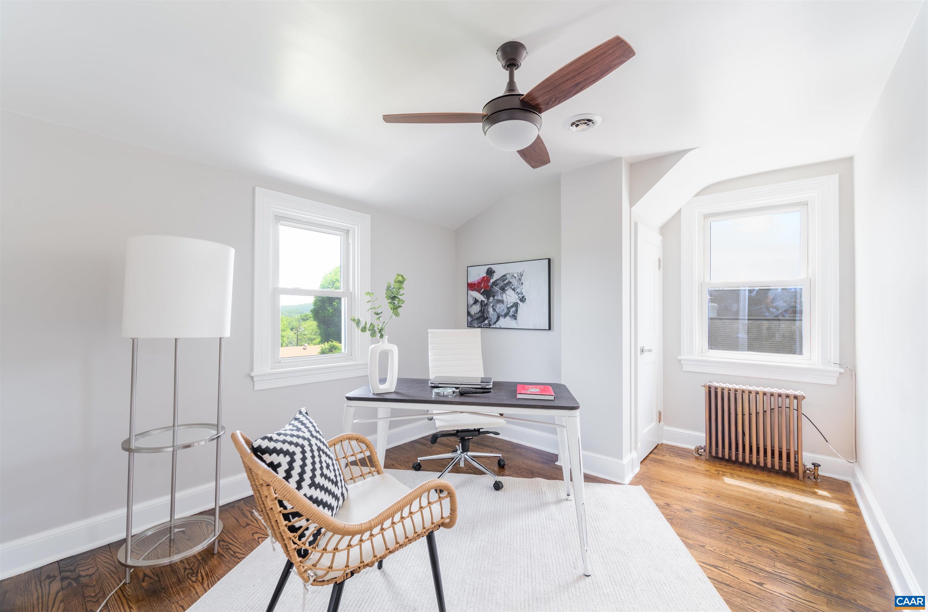 1036 Locust Ave