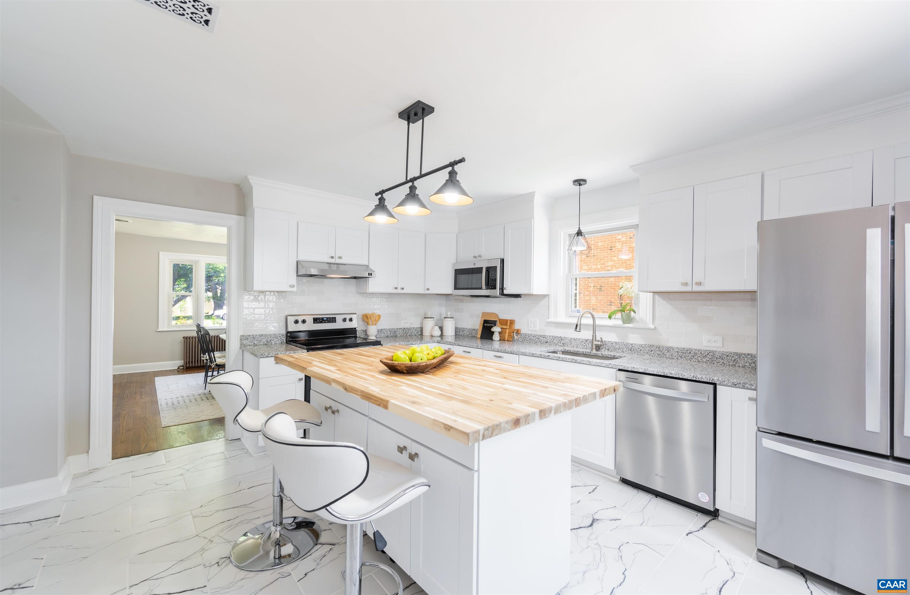 1036 Locust Ave