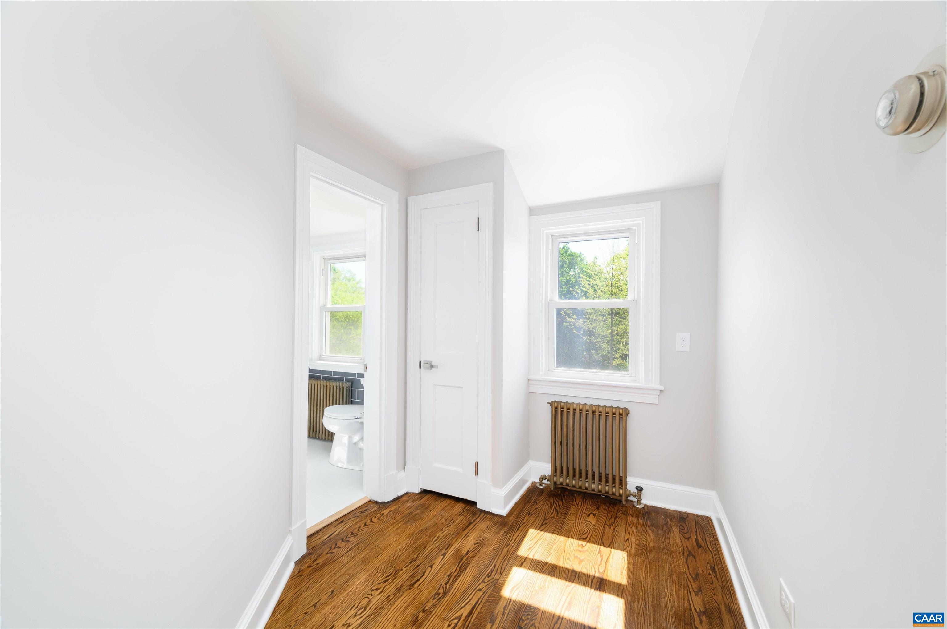 1036 Locust Ave