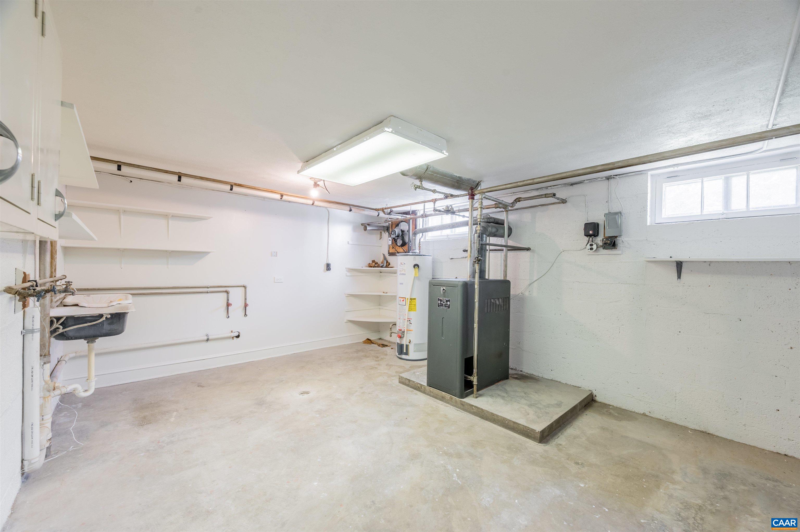 1036 Locust Ave
