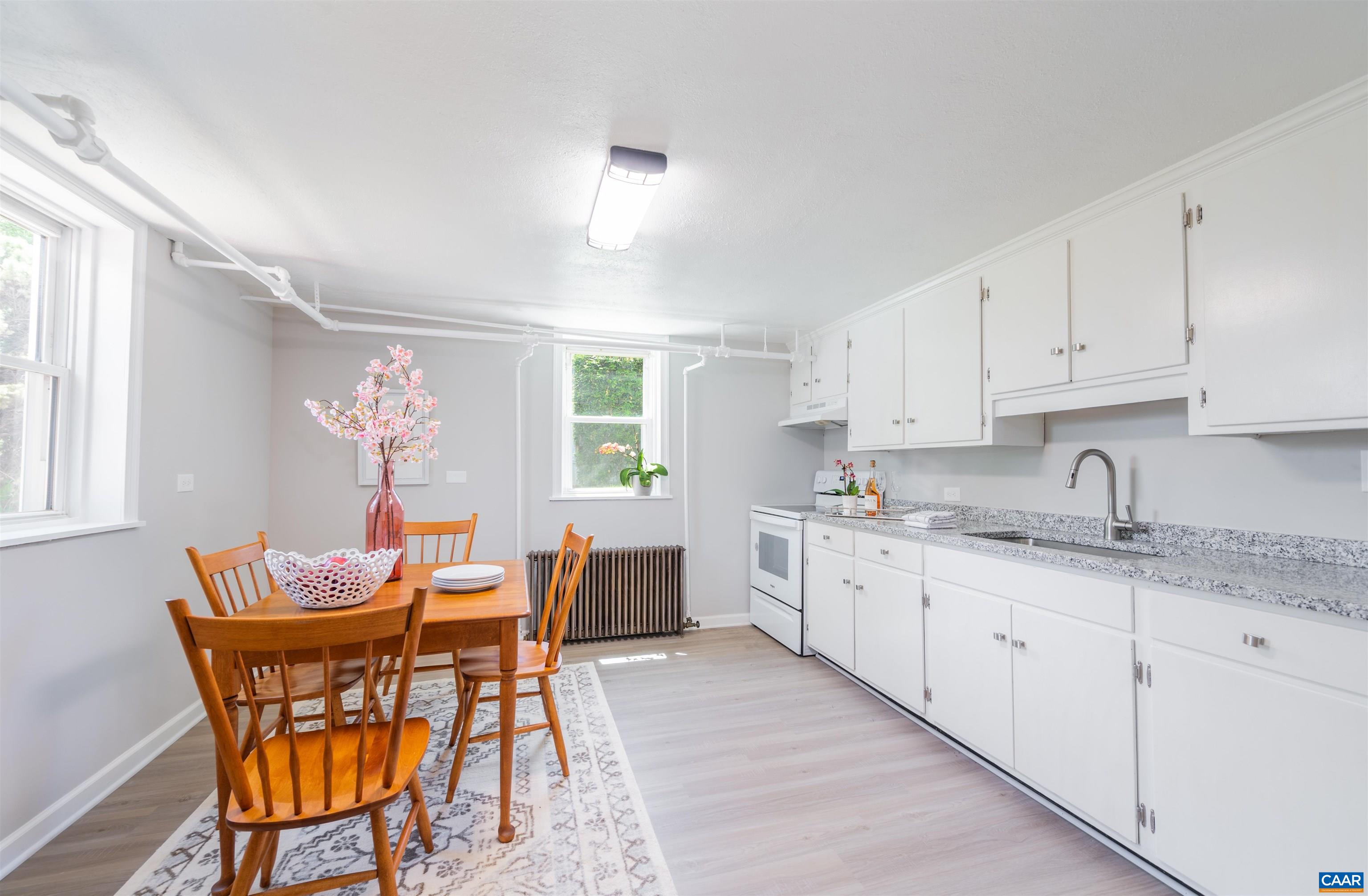 1036 Locust Ave