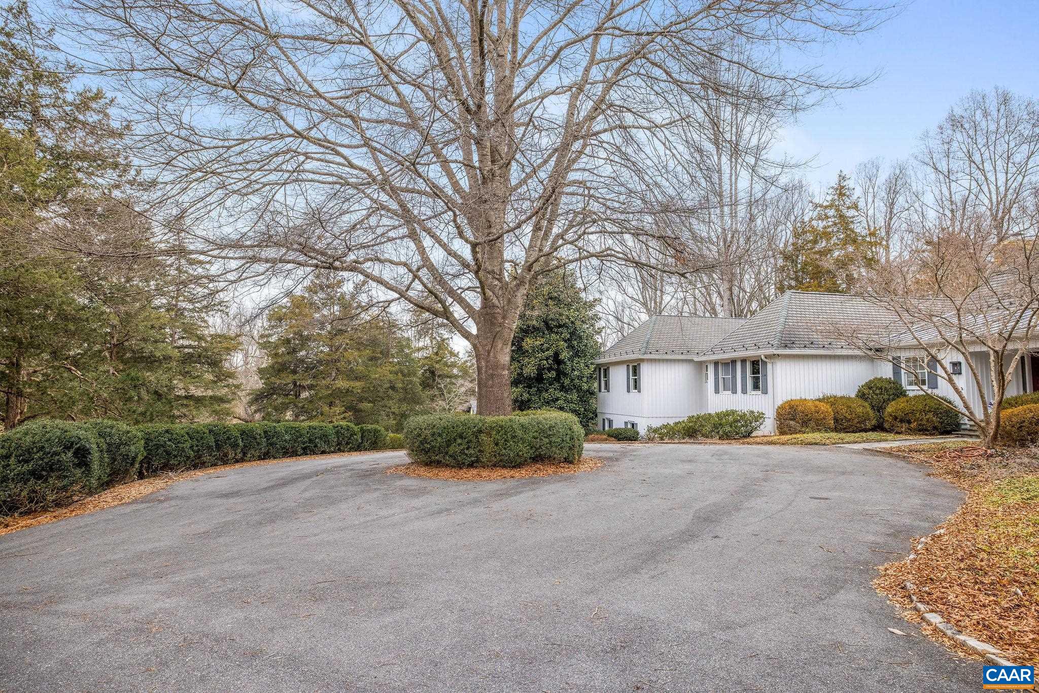 1525 Brook Hill Ln