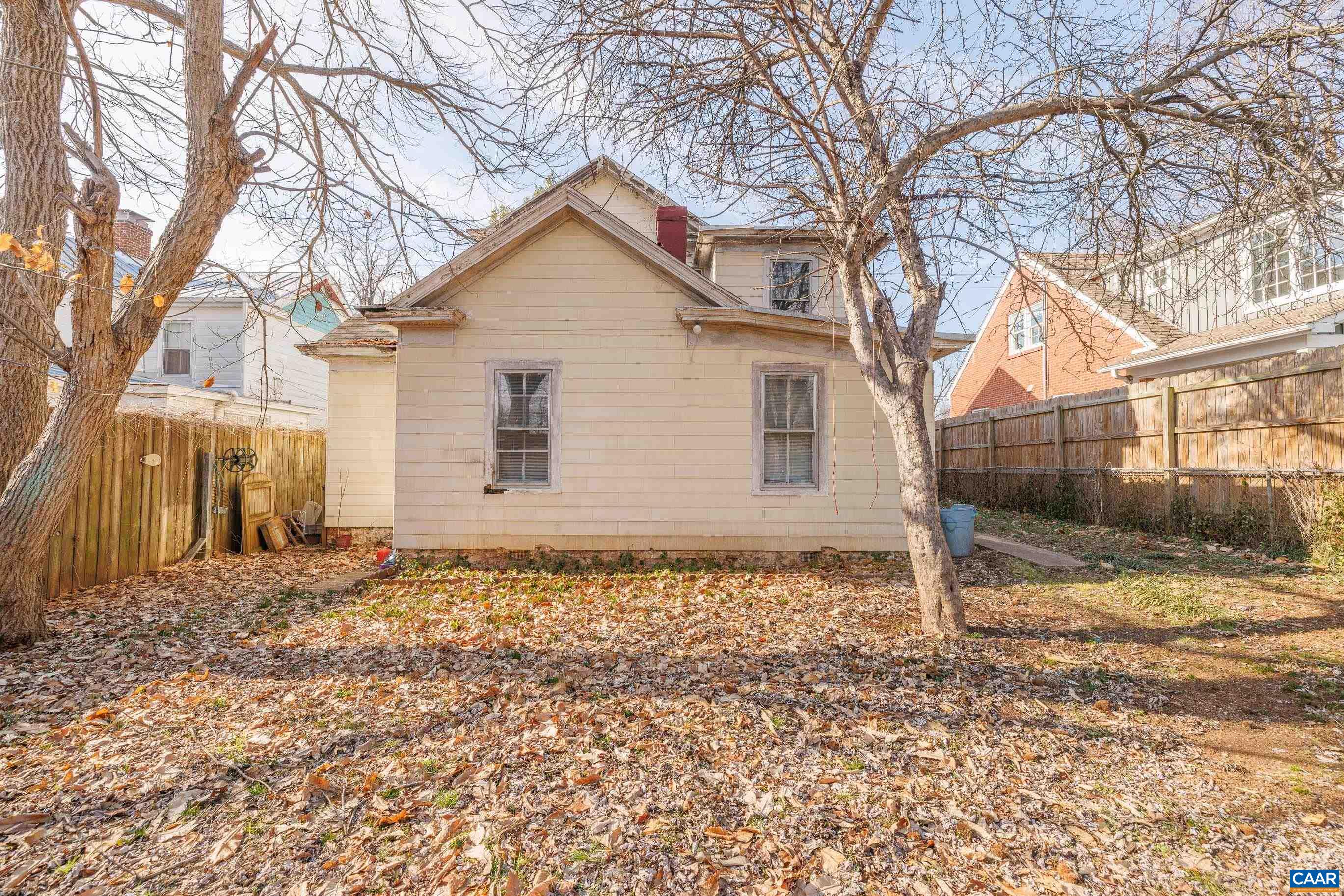 708 Locust Ave