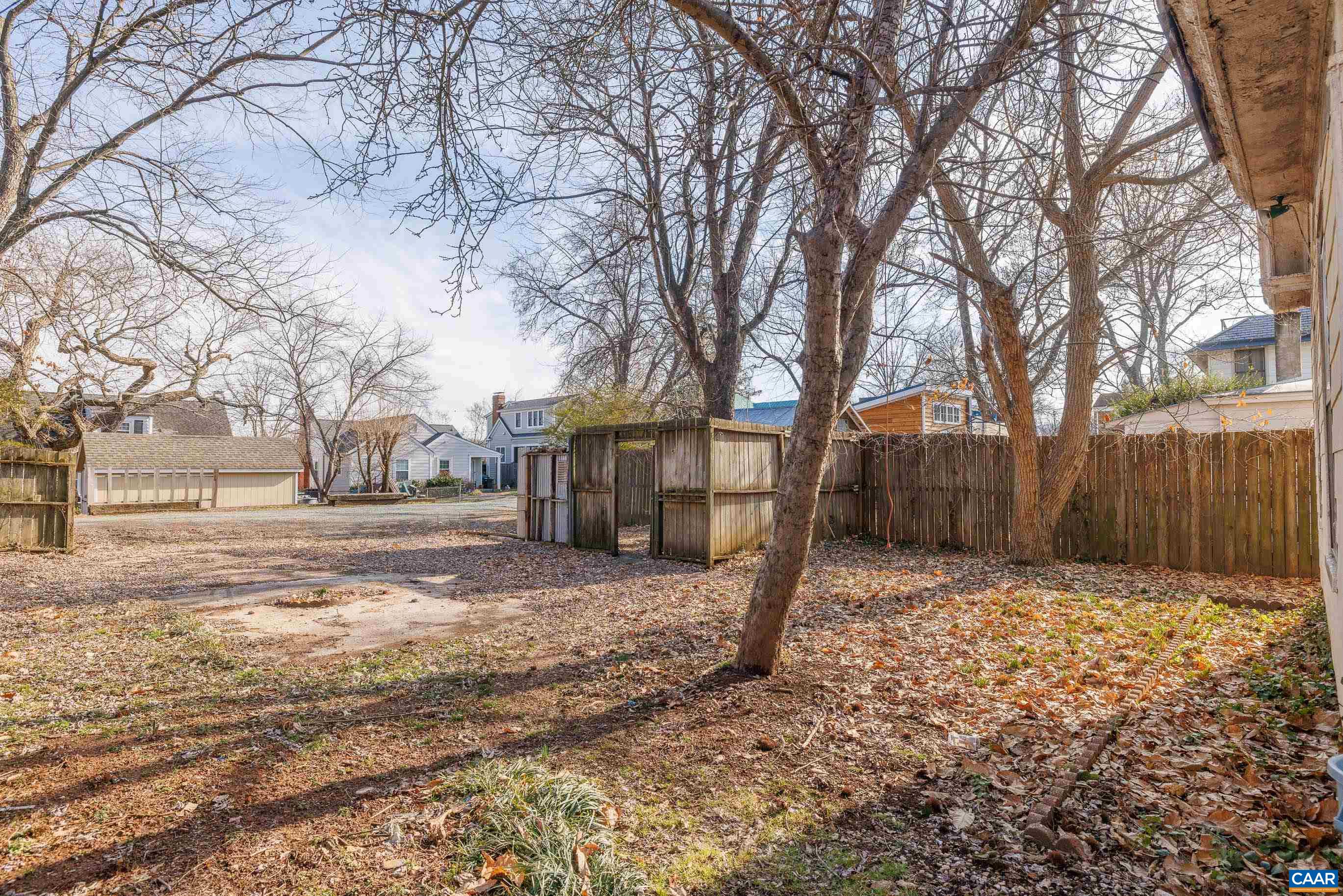 708 Locust Ave