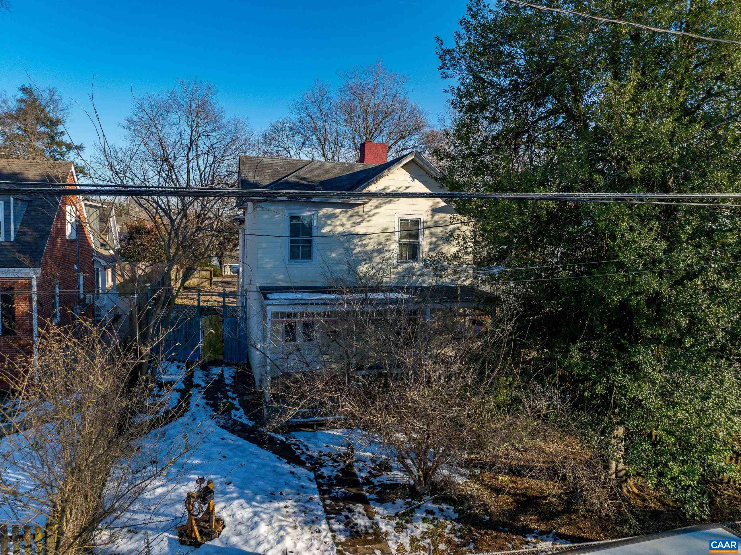 708 Locust Ave