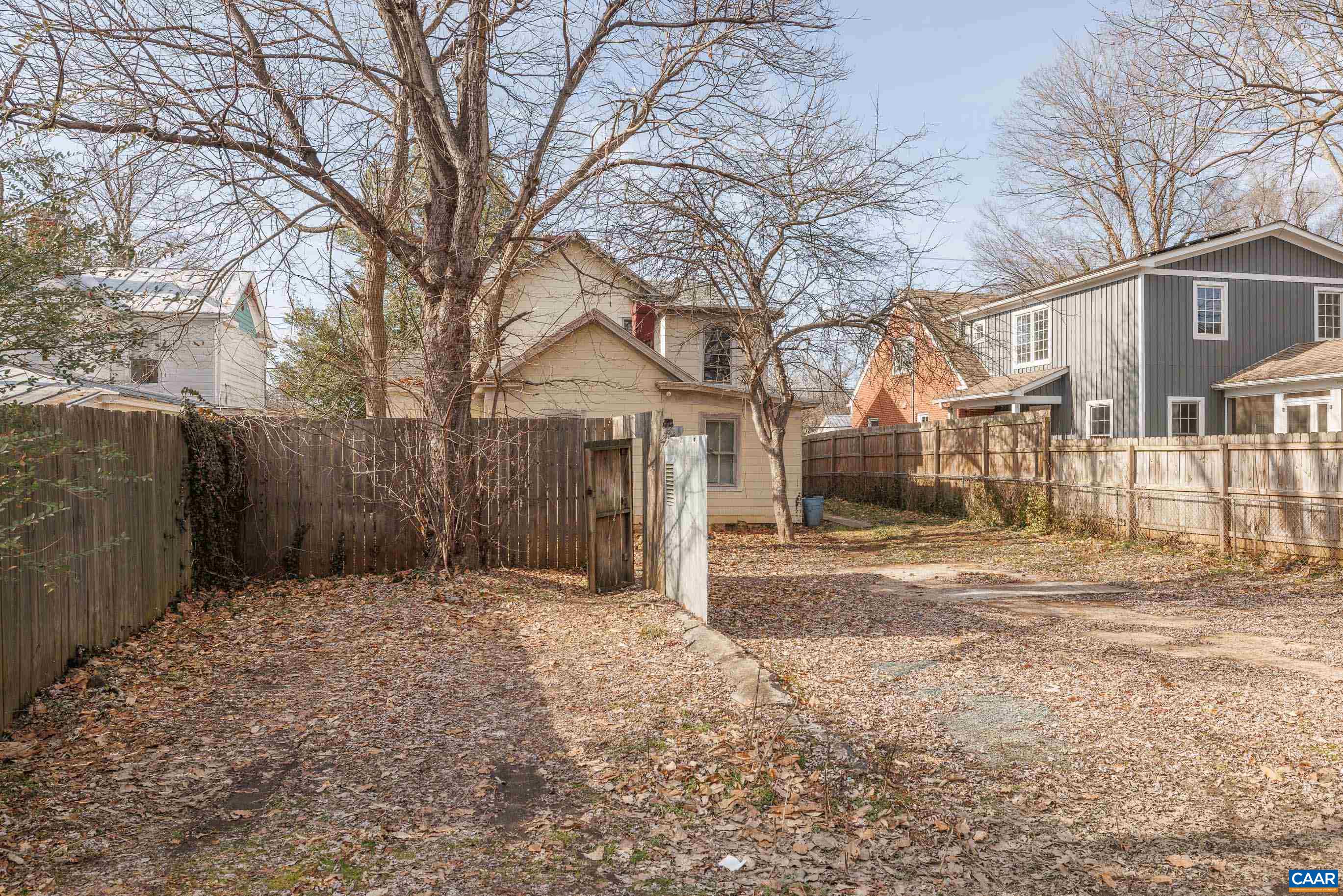 708 Locust Ave