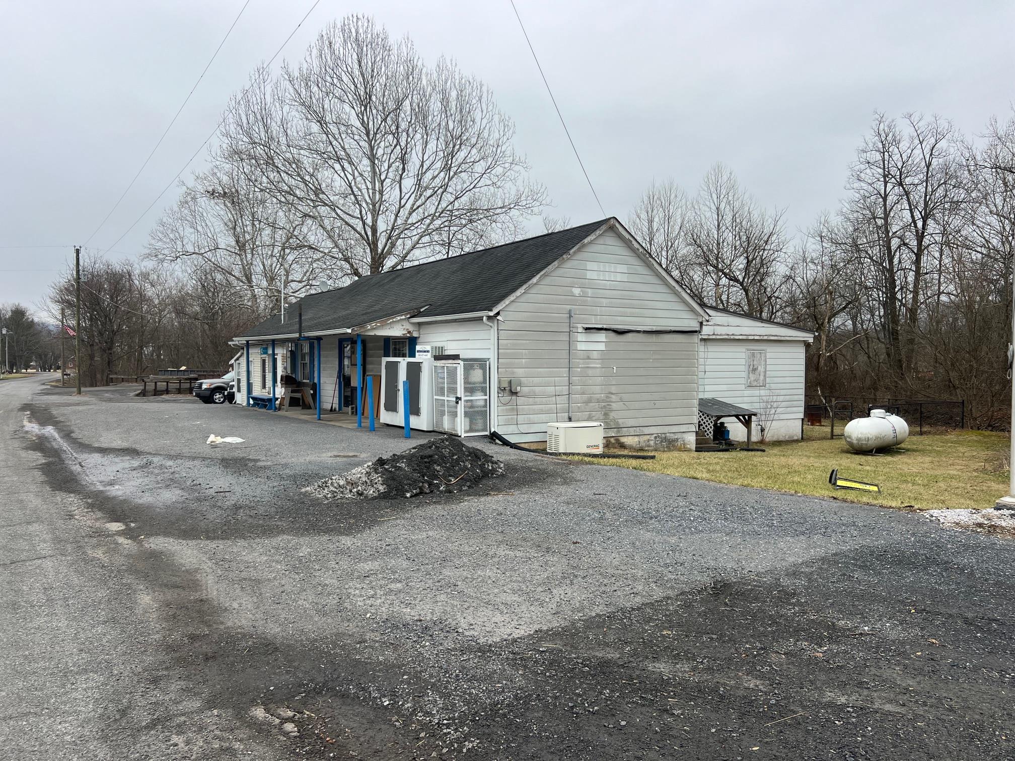 3070 Deerfield Valley Rd
