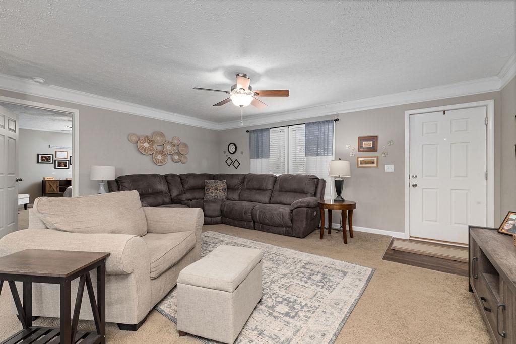121 Sir Robin Rd