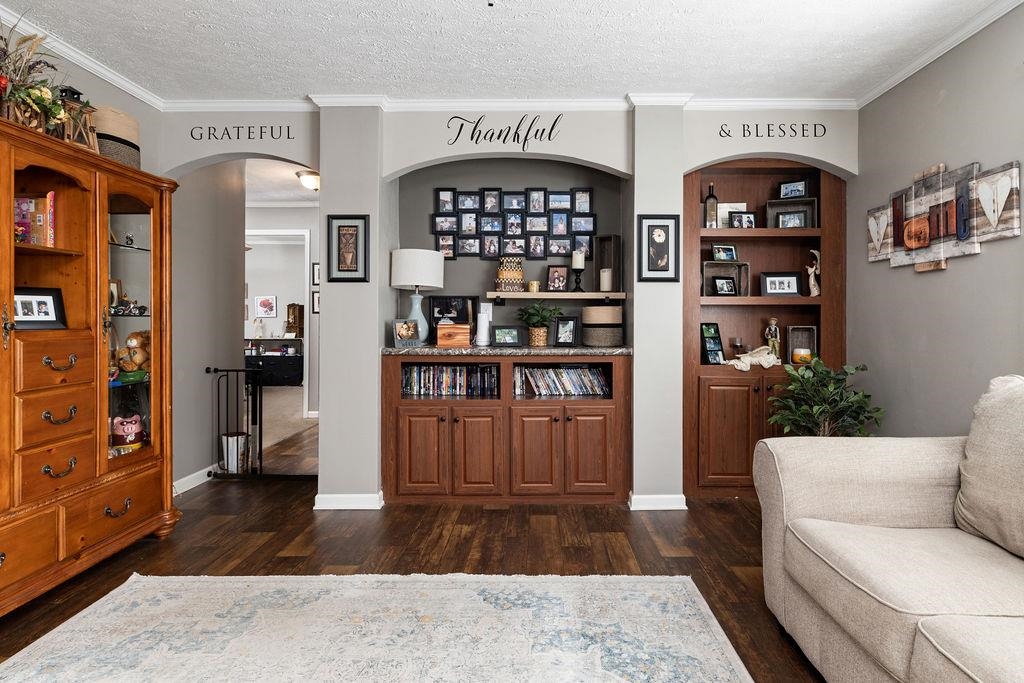 121 Sir Robin Rd