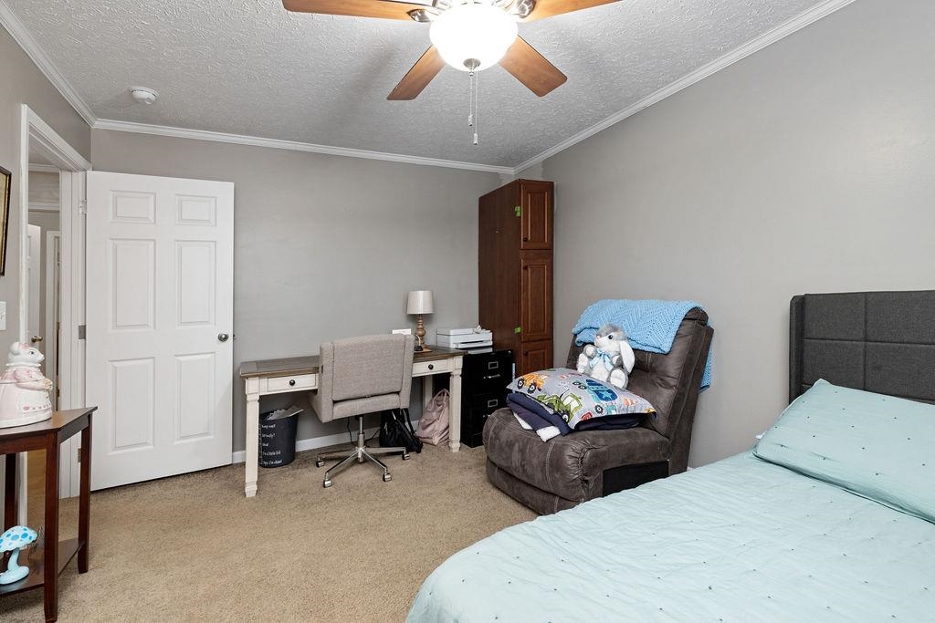 121 Sir Robin Rd