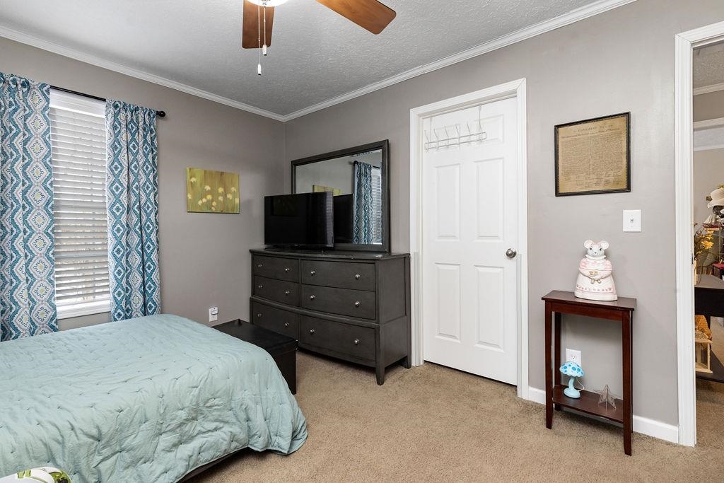 121 Sir Robin Rd