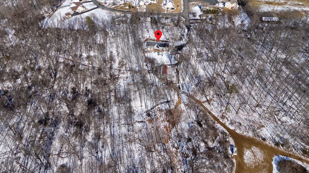 121 Sir Robin Rd