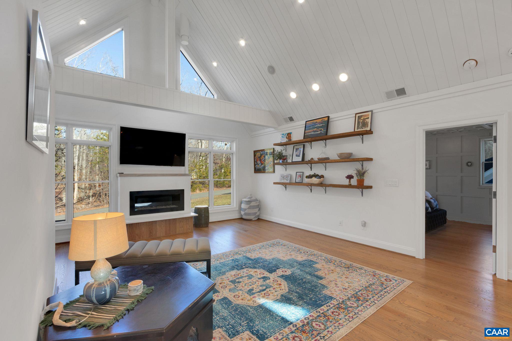 1302 Ponderosa Dr