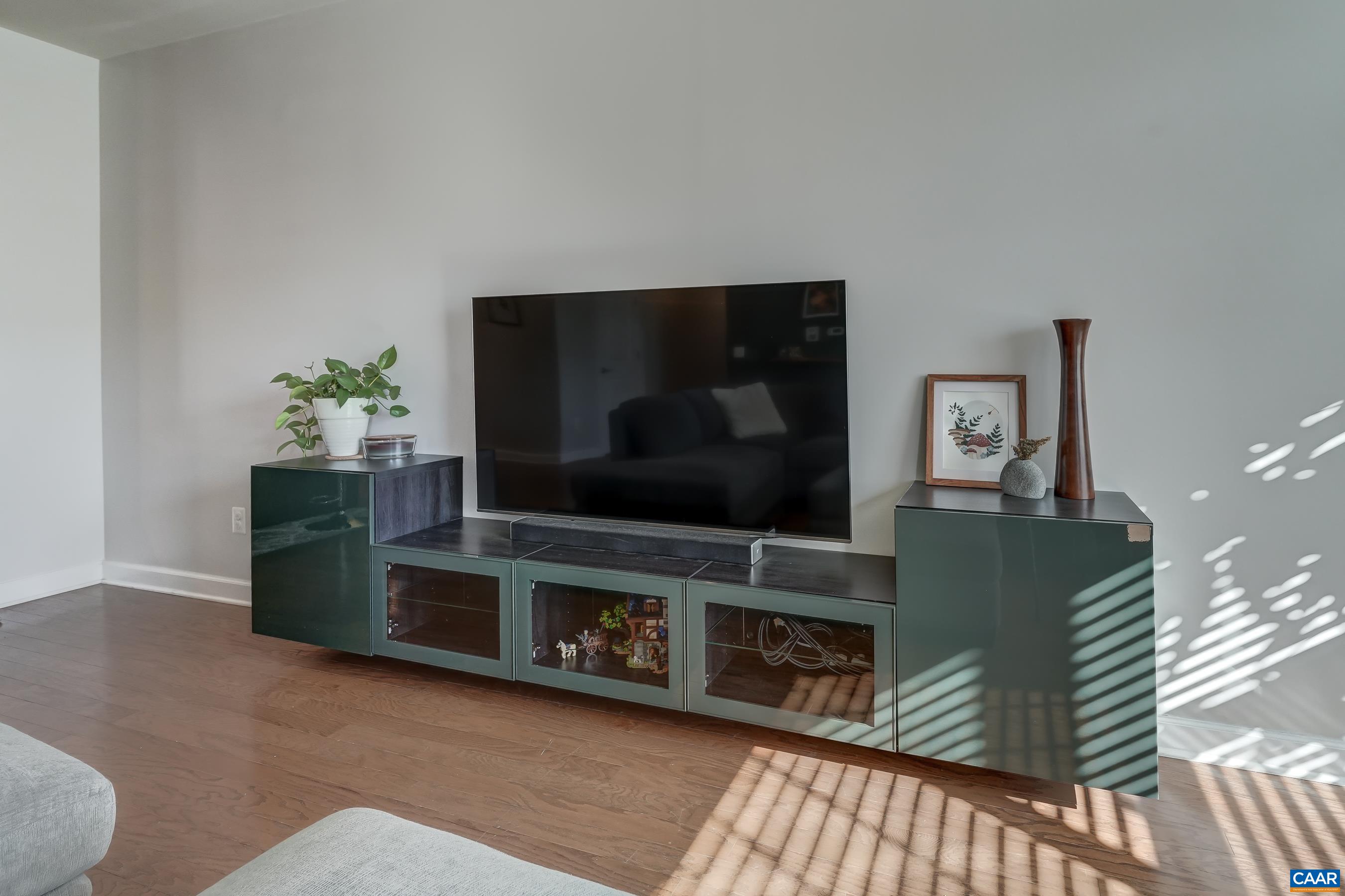 1255 Haden Pl