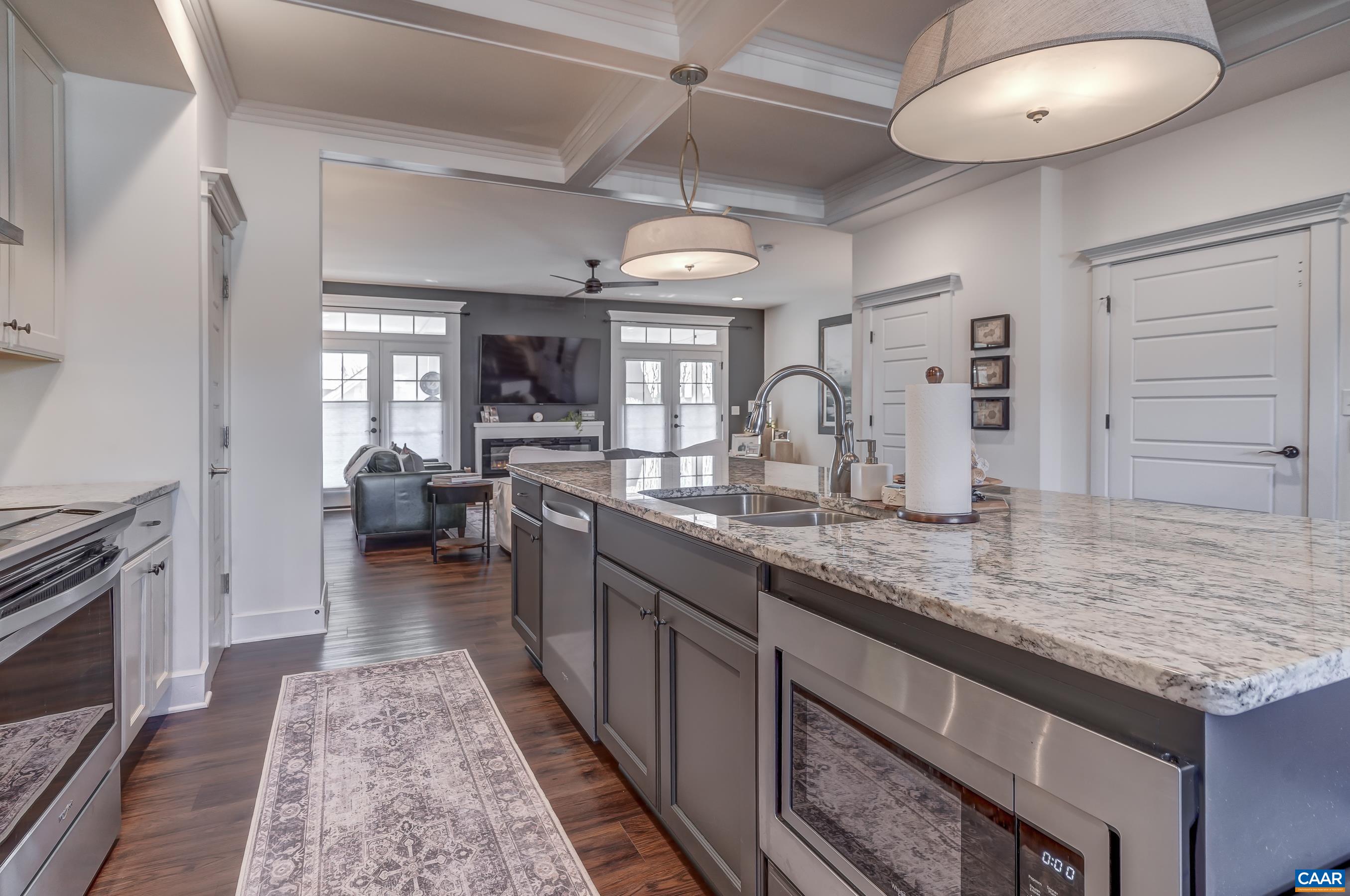 5453 Golf Dr