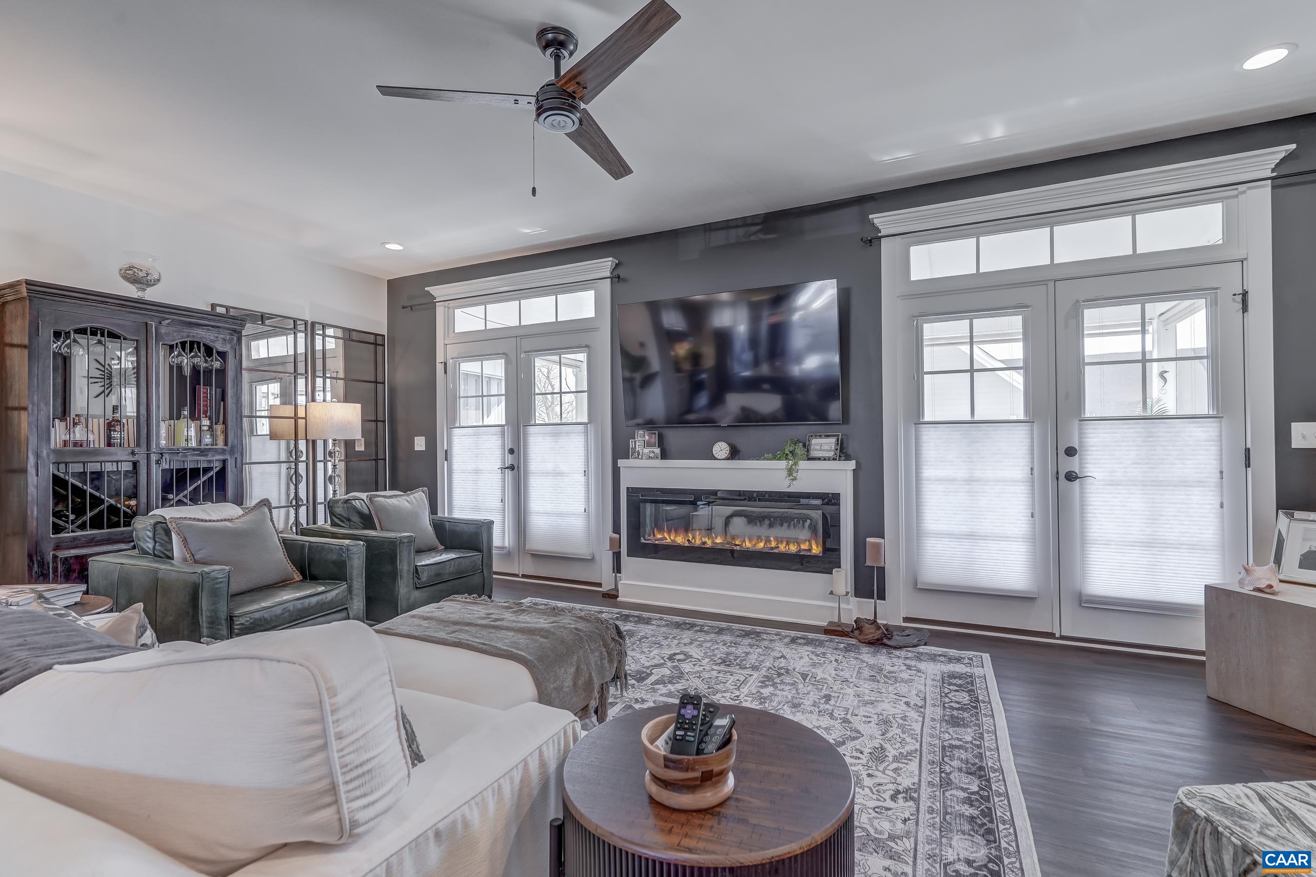 5453 Golf Dr