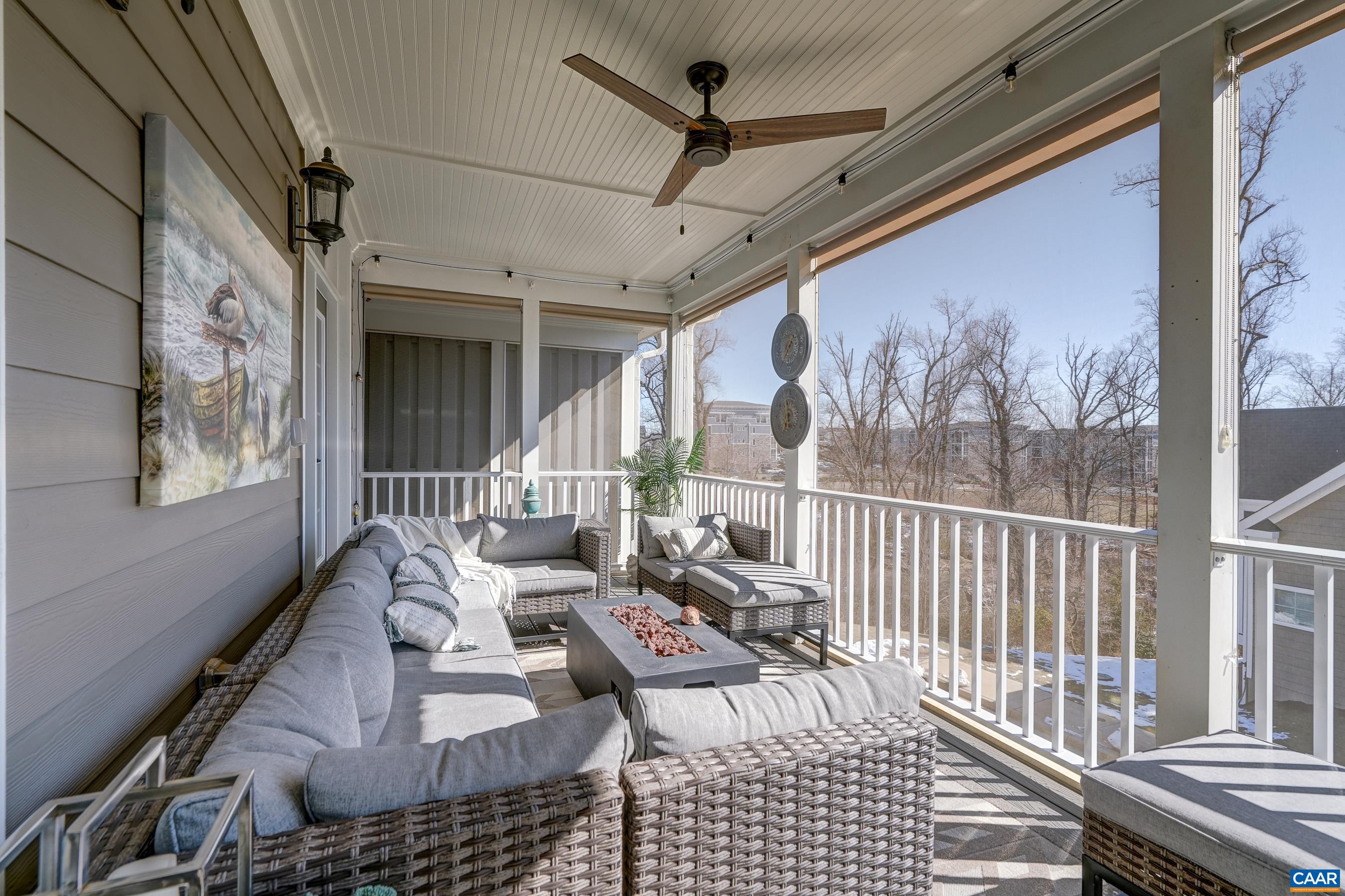 5453 Golf Dr