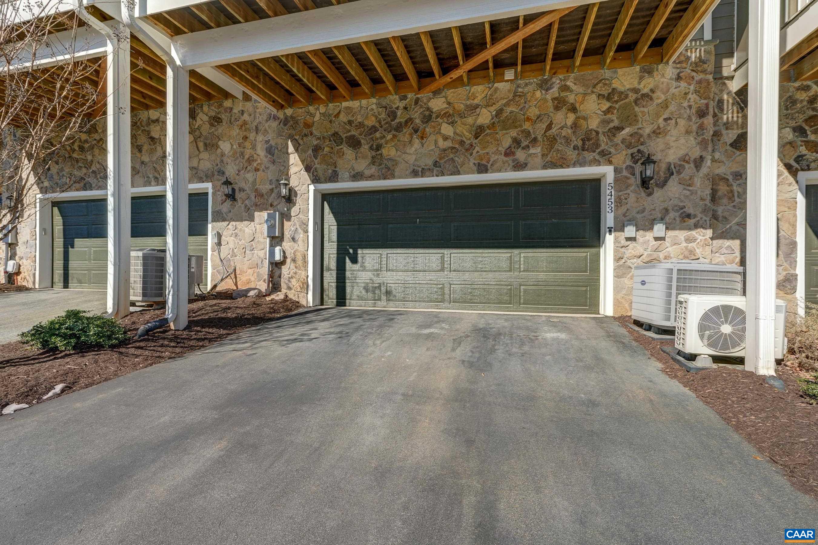 5453 Golf Dr