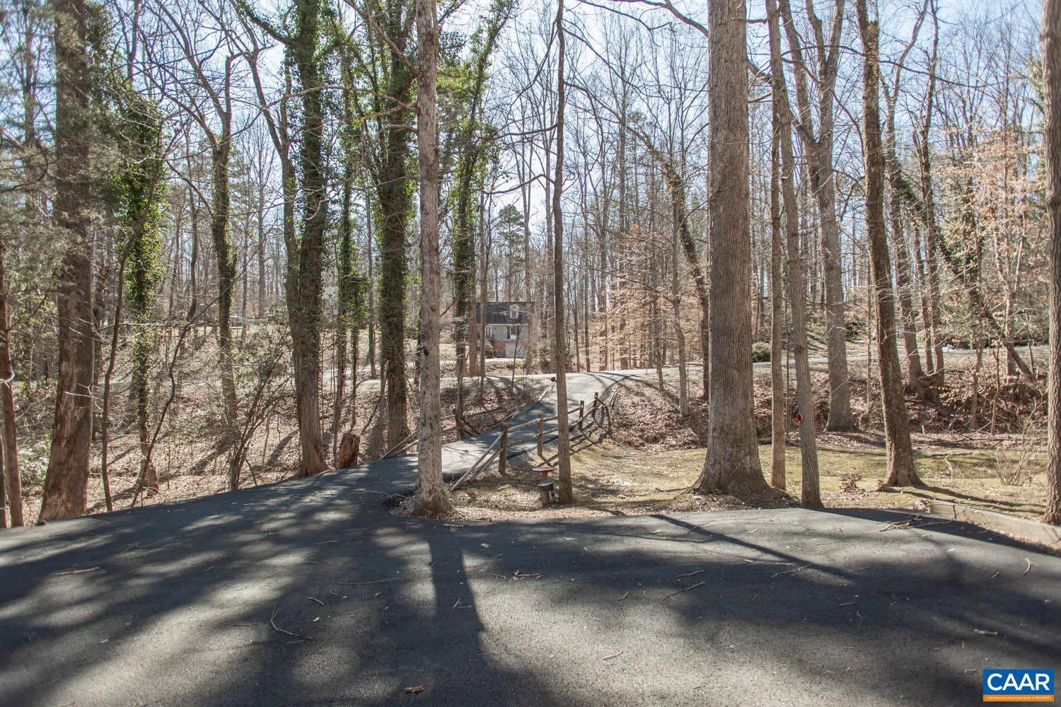 207 Pineridge Ln